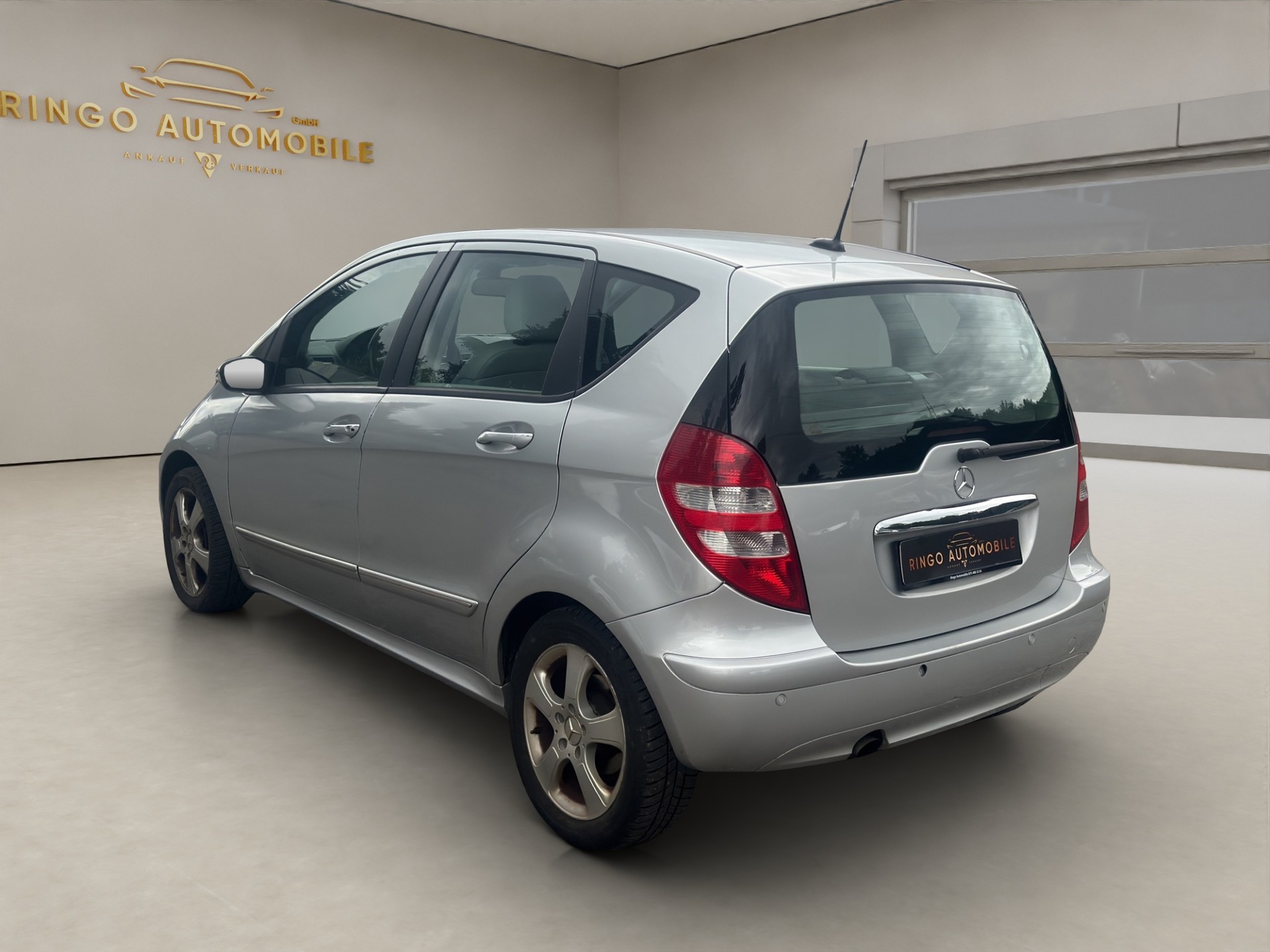 MERCEDES-BENZ A 170 Elégance-image-4