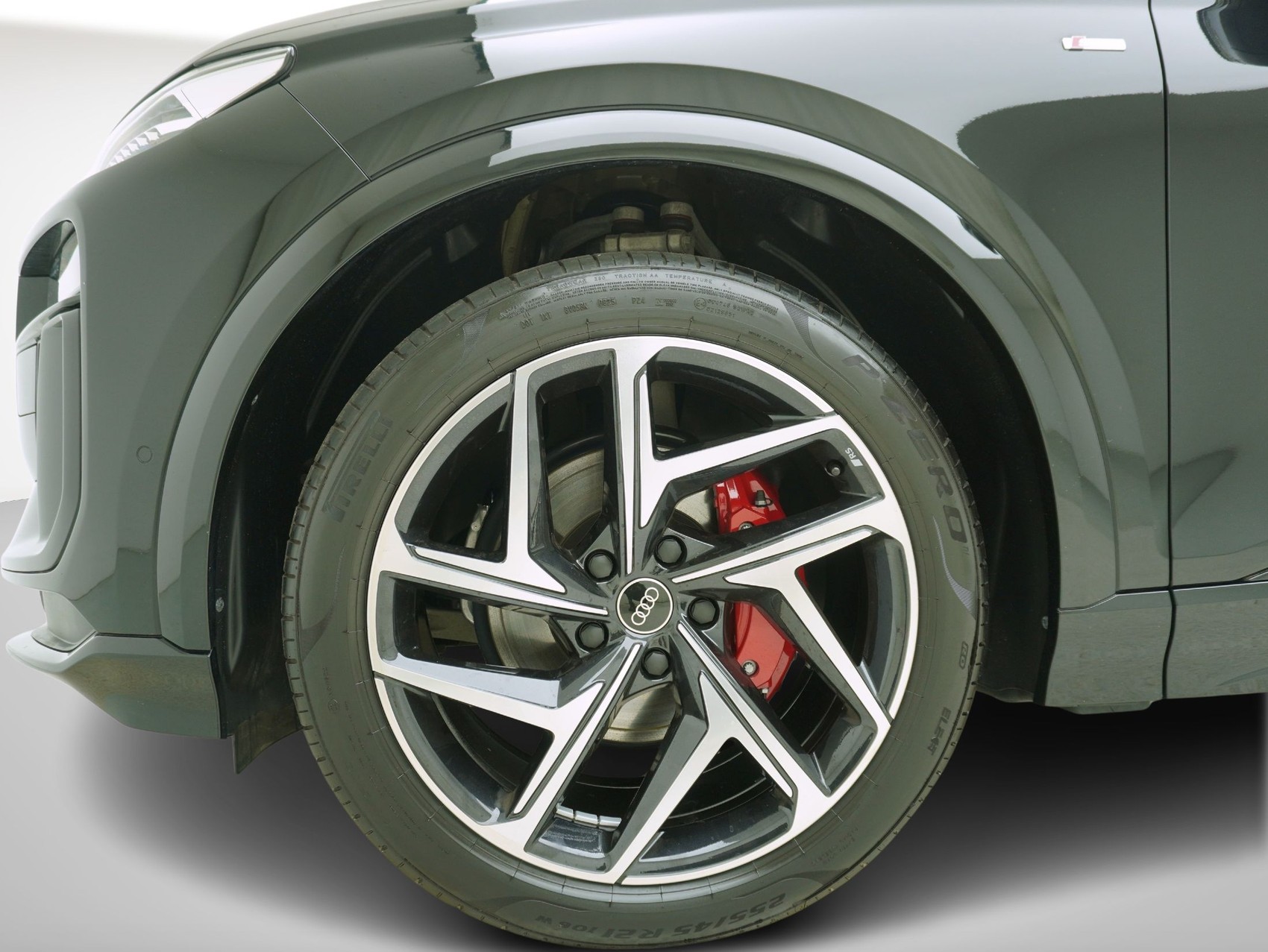 AUDI Q6 e-tron S line quattro **Audi Werksgarantie bis 06/2030**-image-6