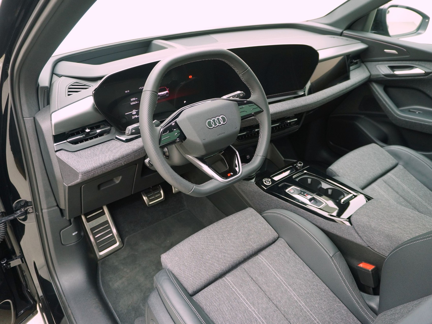 AUDI Q6 e-tron S line quattro **Audi Werksgarantie bis 06/2030**-image-10