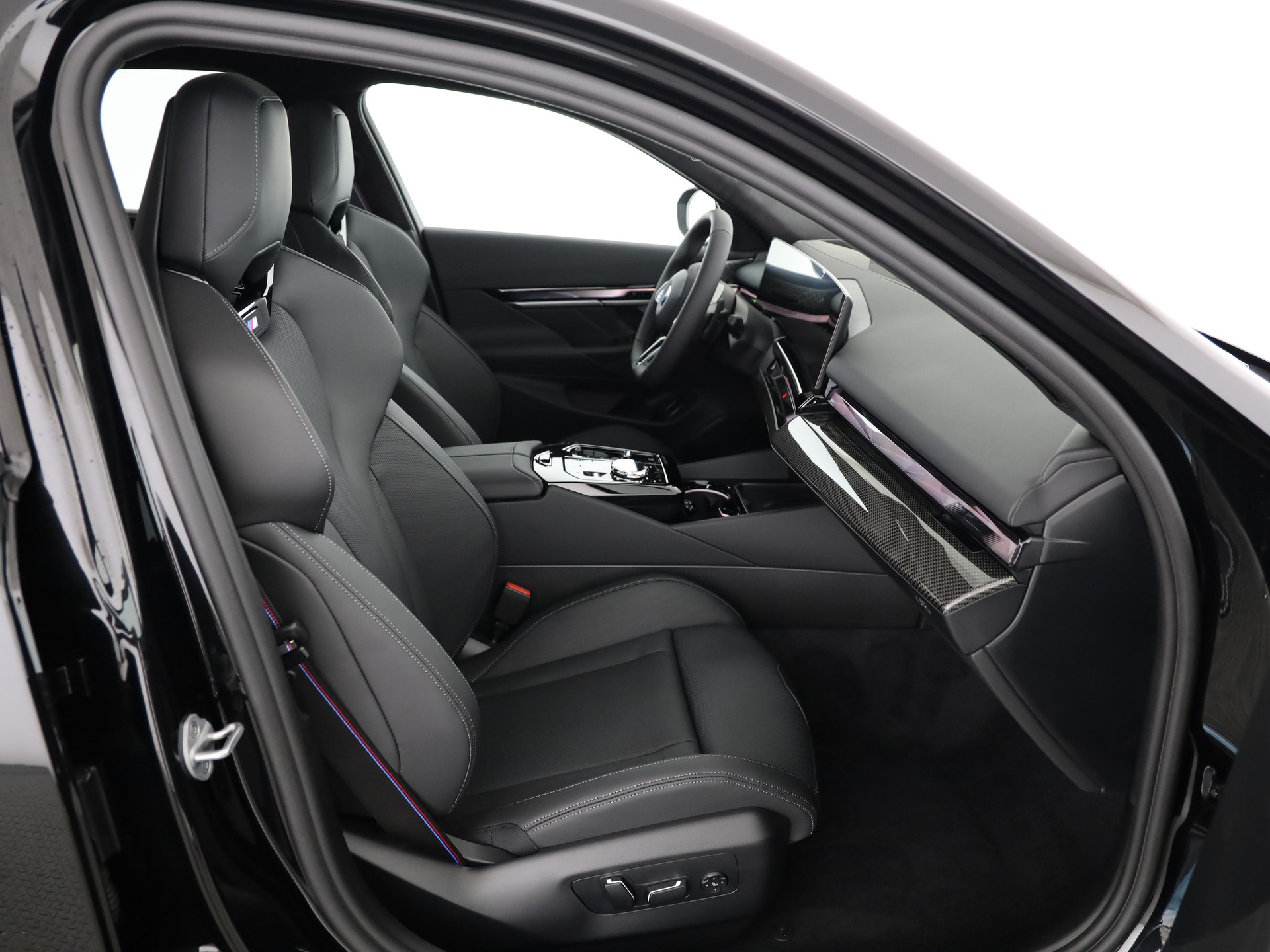 BMW 540d xDrive-image-15