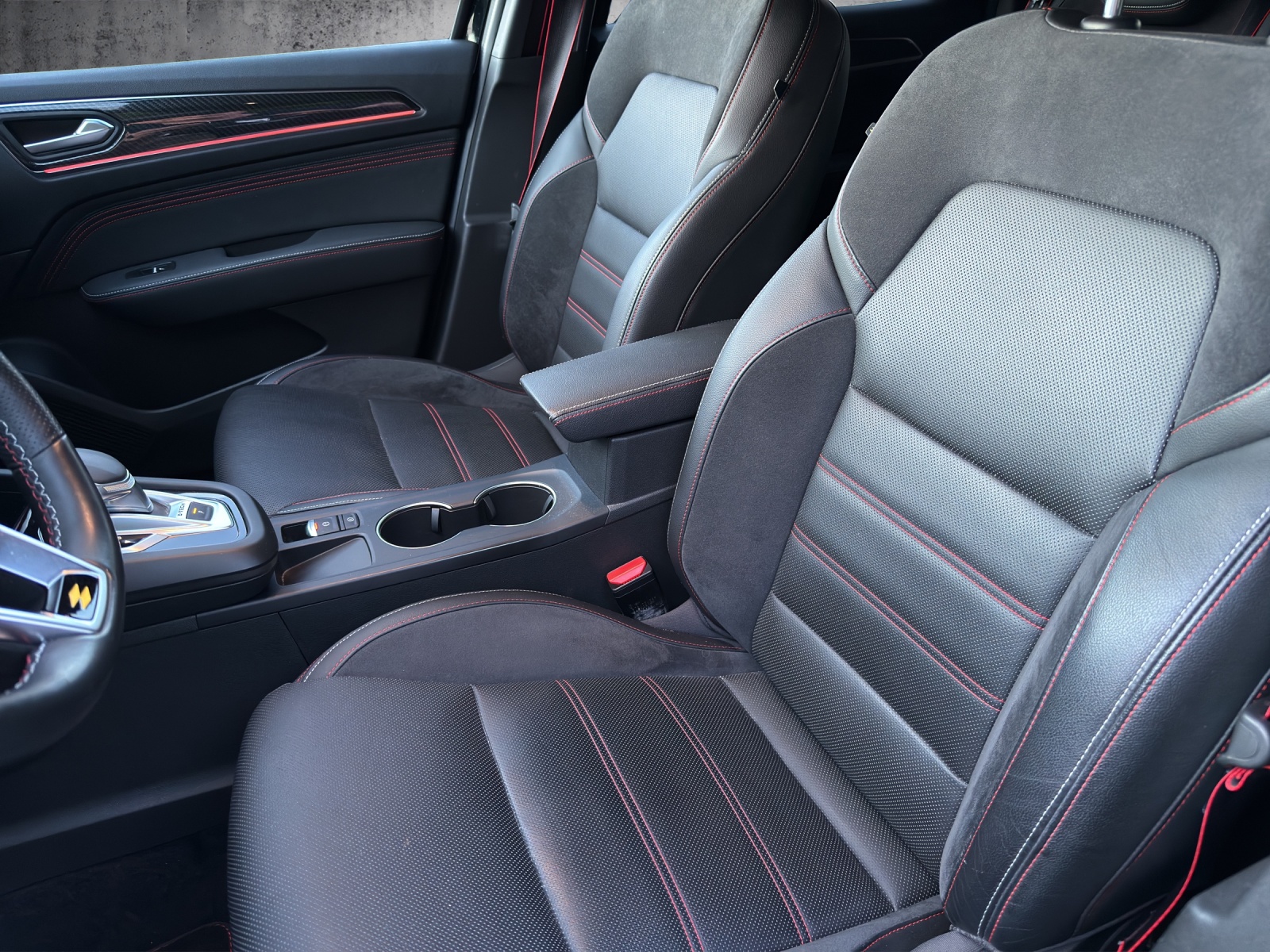 RENAULT Arkana 1.6 E-Tech 145PS R.S.Line-image-10