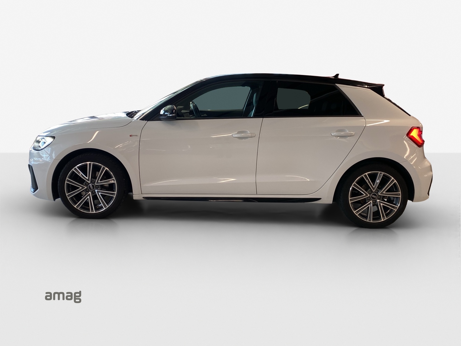 AUDI A1 Sportback 30 TFSI S Line Attraction S-tronic-image-1