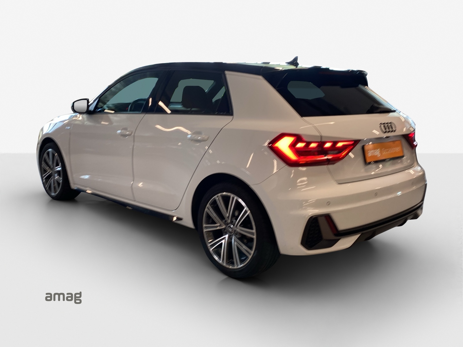 AUDI A1 Sportback 30 TFSI S Line Attraction S-tronic-image-2
