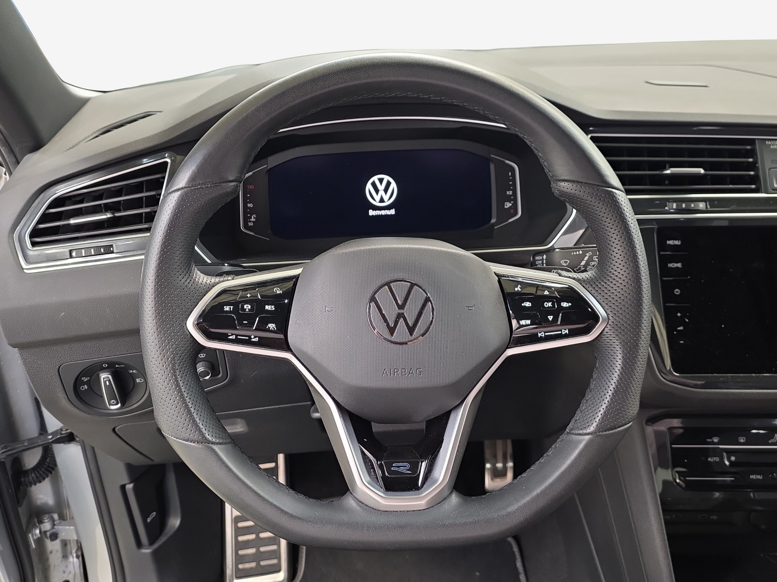 VW Tiguan 2.0TSI R-Line 4Motion DSG-image-9