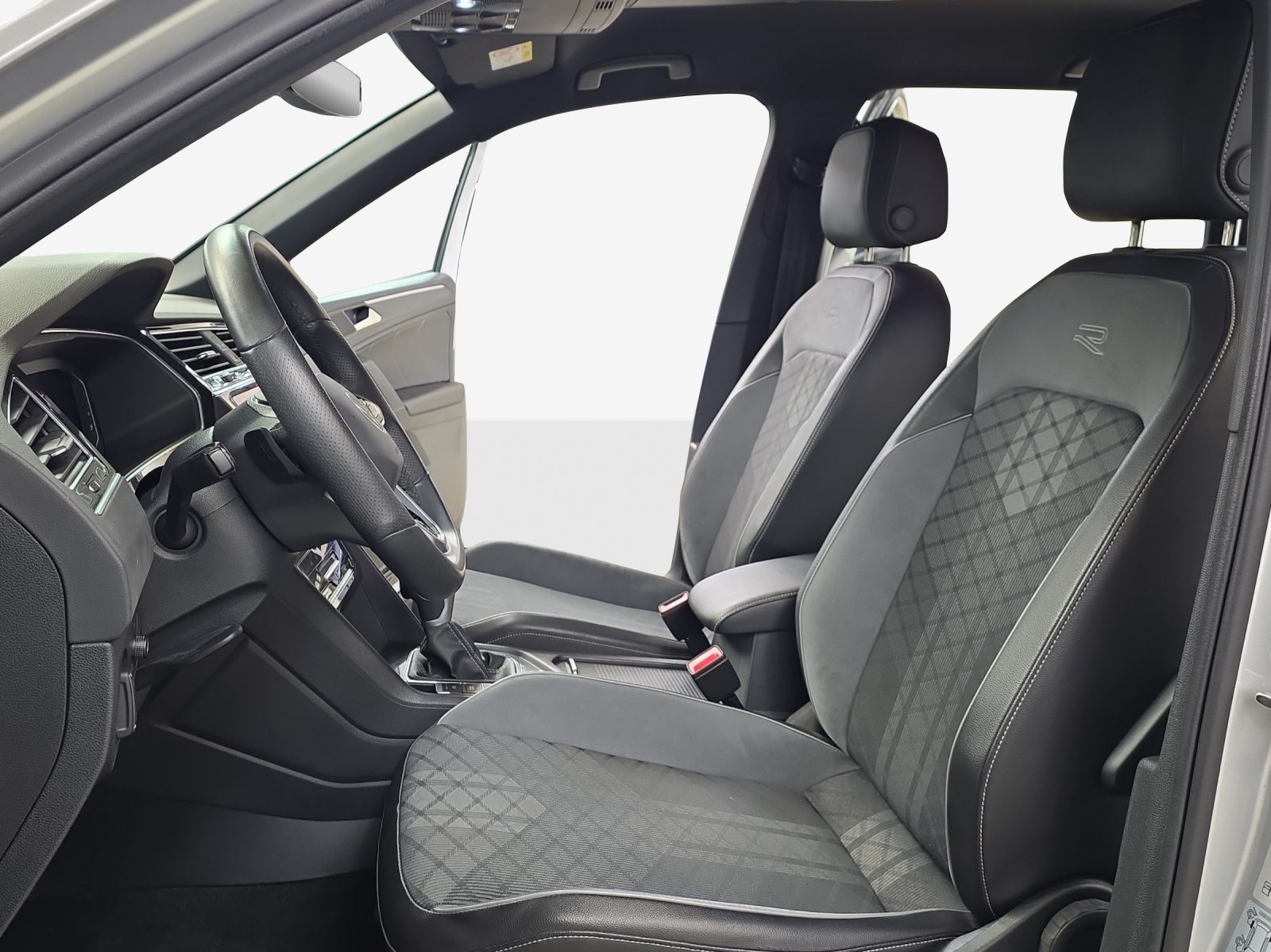 VW Tiguan 2.0TSI R-Line 4Motion DSG-image-7