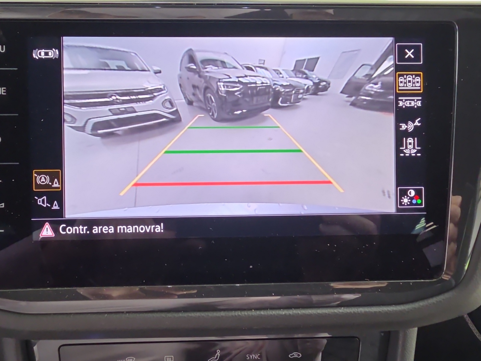 VW Tiguan 2.0TSI R-Line 4Motion DSG-image-15