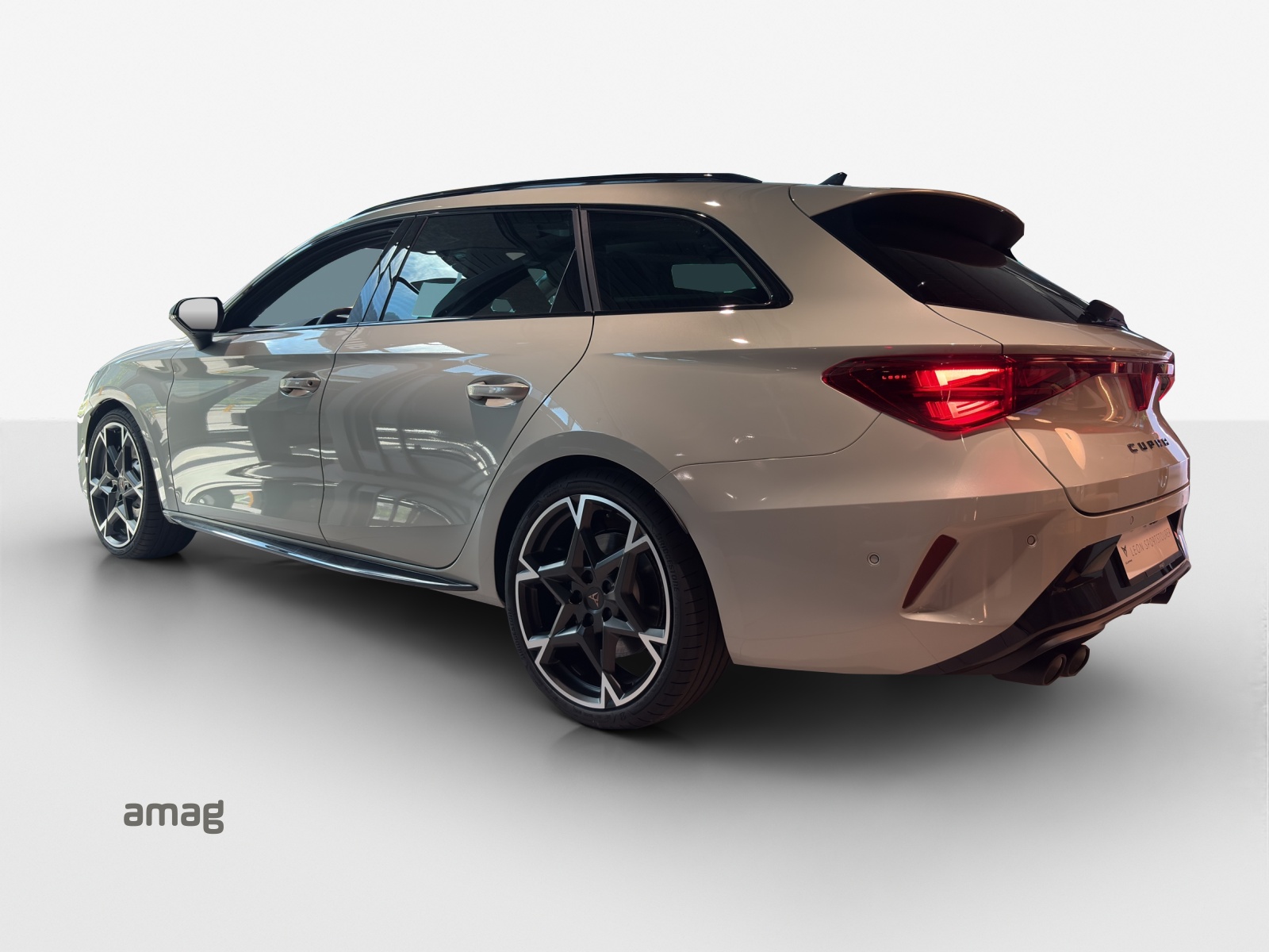 CUPRA LEON ST 2.0 TSI VZ DSG 4Drive-image-2