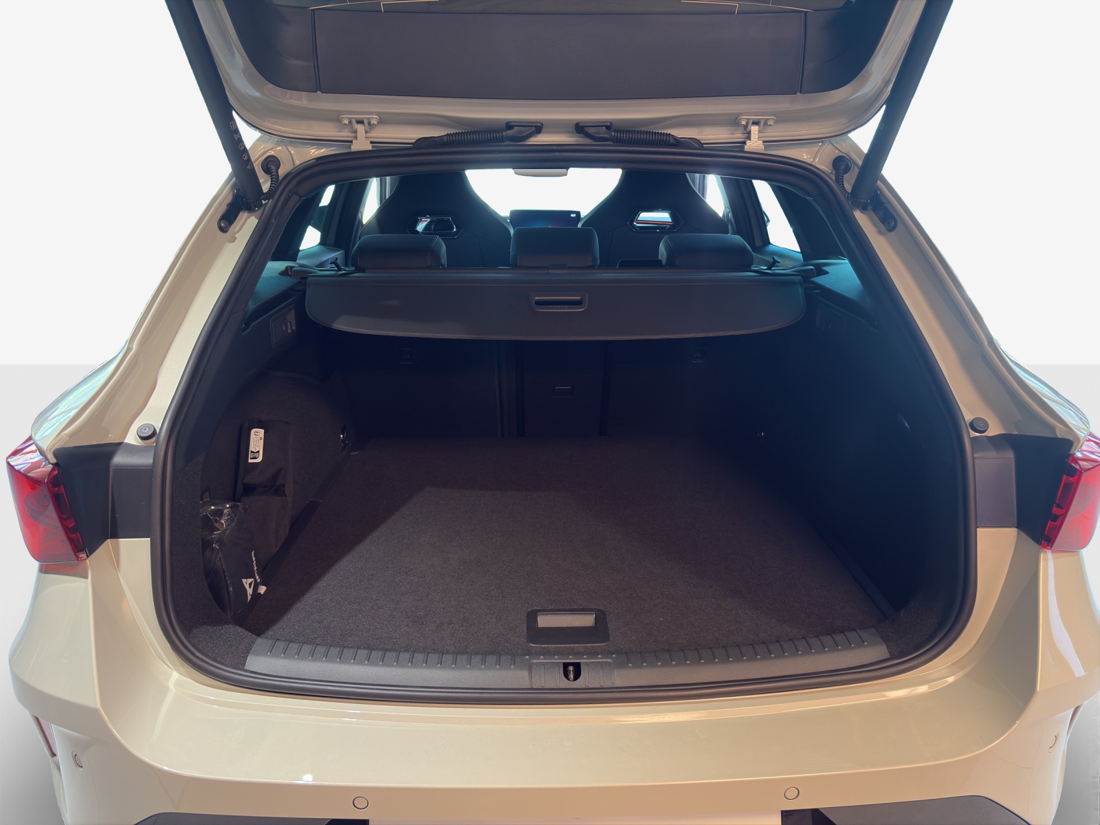 CUPRA LEON ST 2.0 TSI VZ DSG 4Drive-image-12