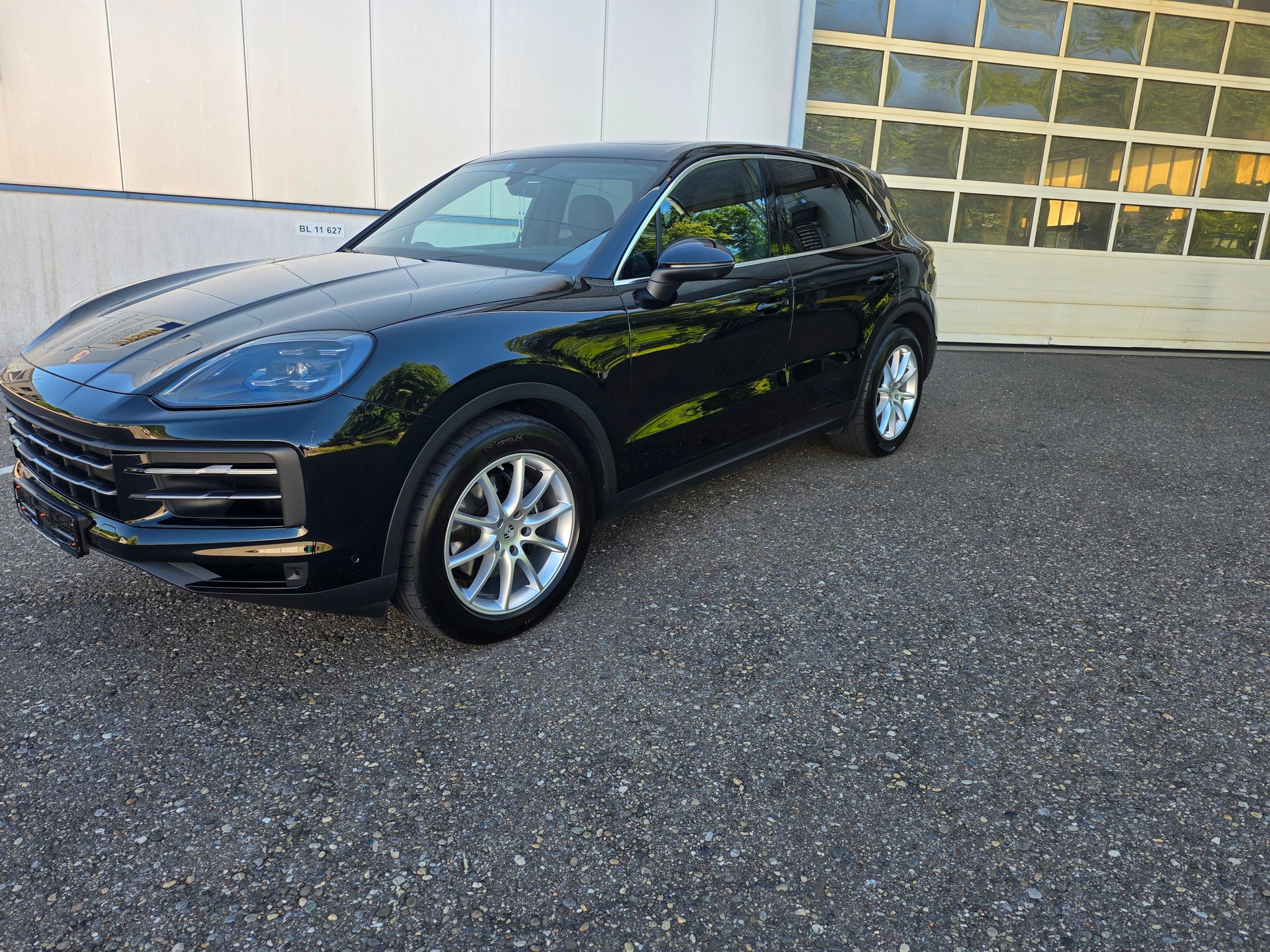 PORSCHE CAYENNE-image-0
