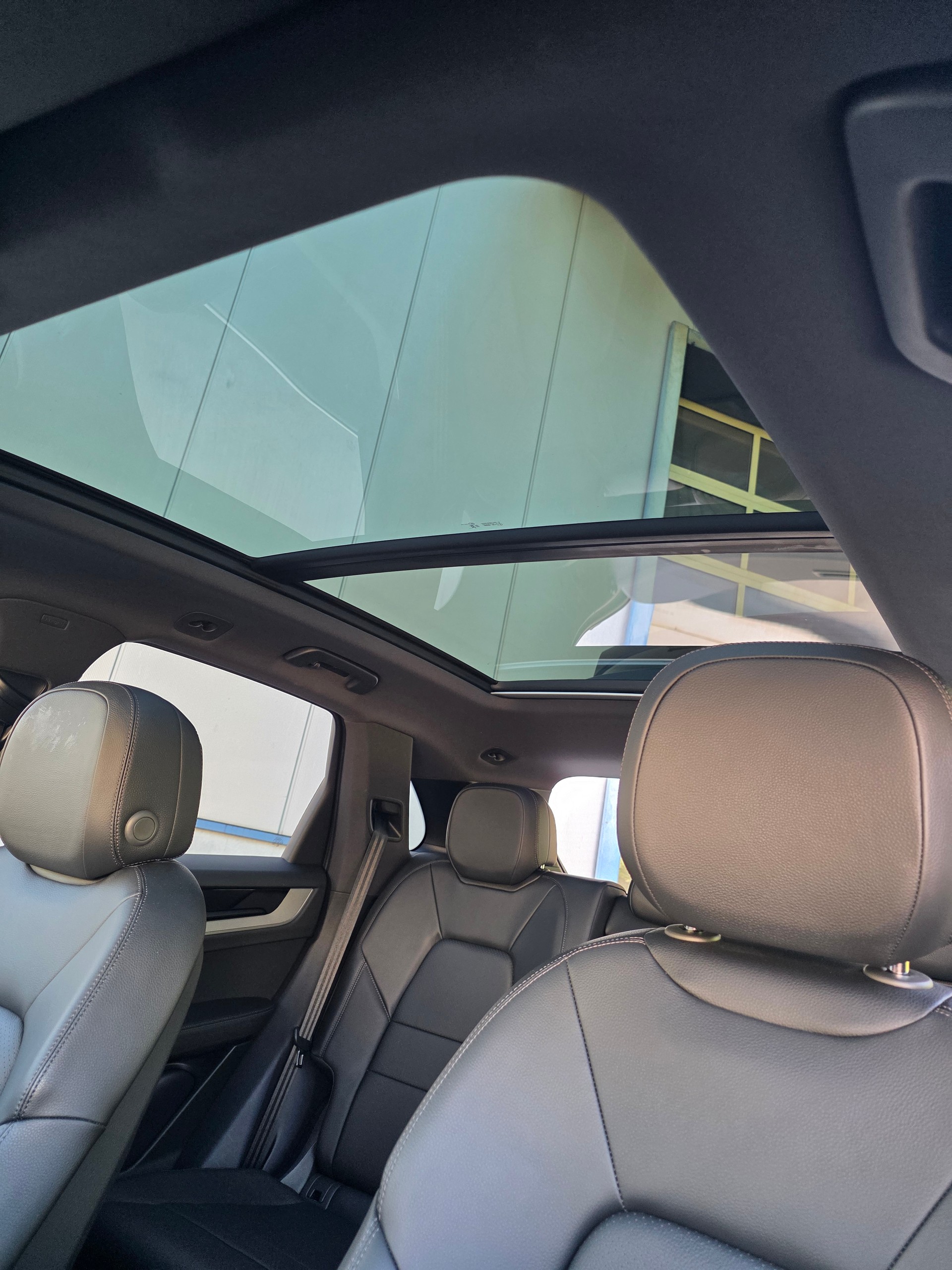 PORSCHE CAYENNE-image-3