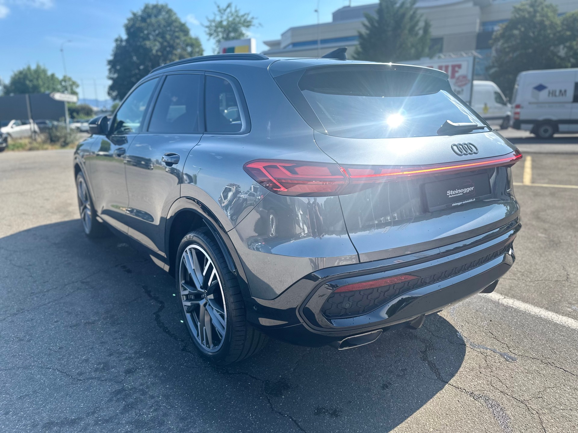 AUDI Q5 TFSI quatto 150 kW S-tronic ° Edition One ° 5 Jahre Werksgarantie °-image-7