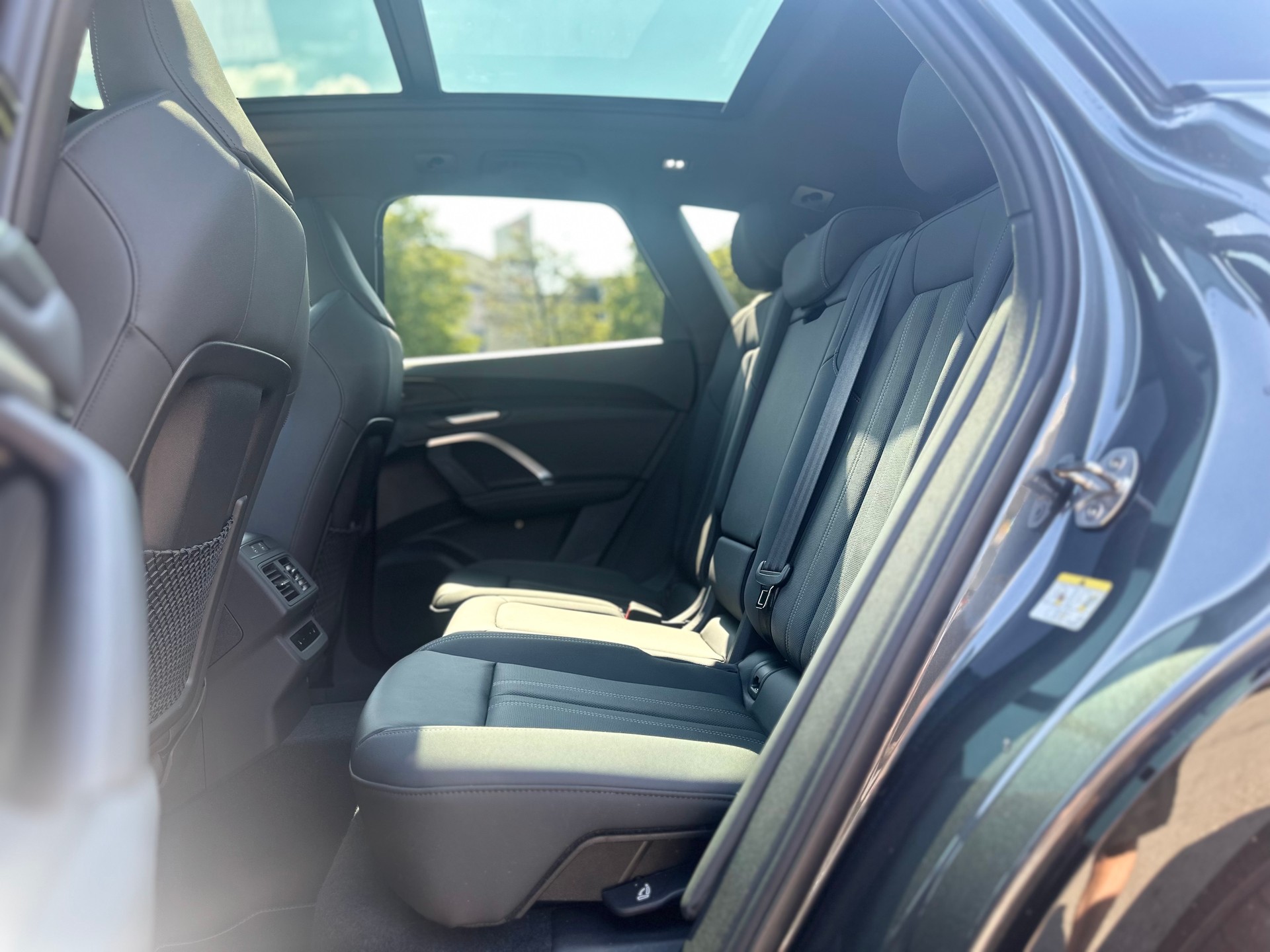 AUDI Q5 TFSI quatto 150 kW S-tronic ° Edition One ° 5 Jahre Werksgarantie °-image-14