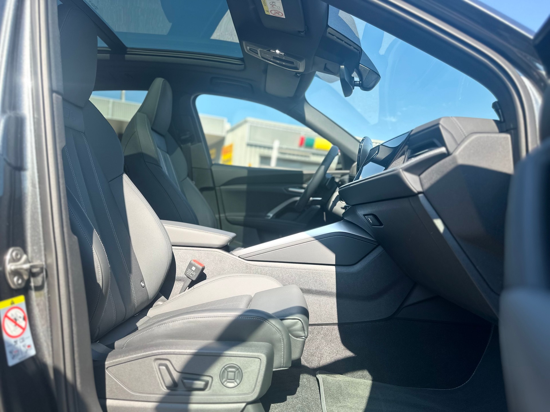 AUDI Q5 TFSI quatto 150 kW S-tronic ° Edition One ° 5 Jahre Werksgarantie °-image-13