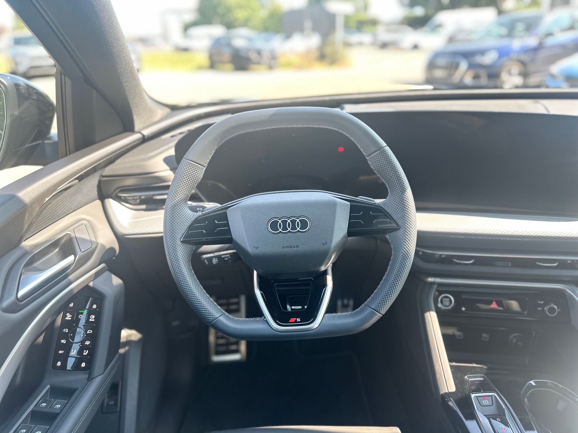 AUDI Q5 TFSI quatto 150 kW S-tronic ° Edition One ° 5 Jahre Werksgarantie °-image-16