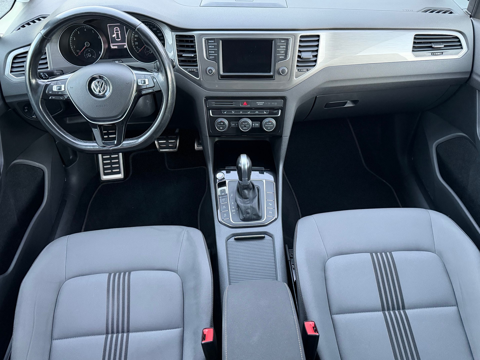 VW Golf Sportsvan 1.4 TSI Allstar DSG-image-15
