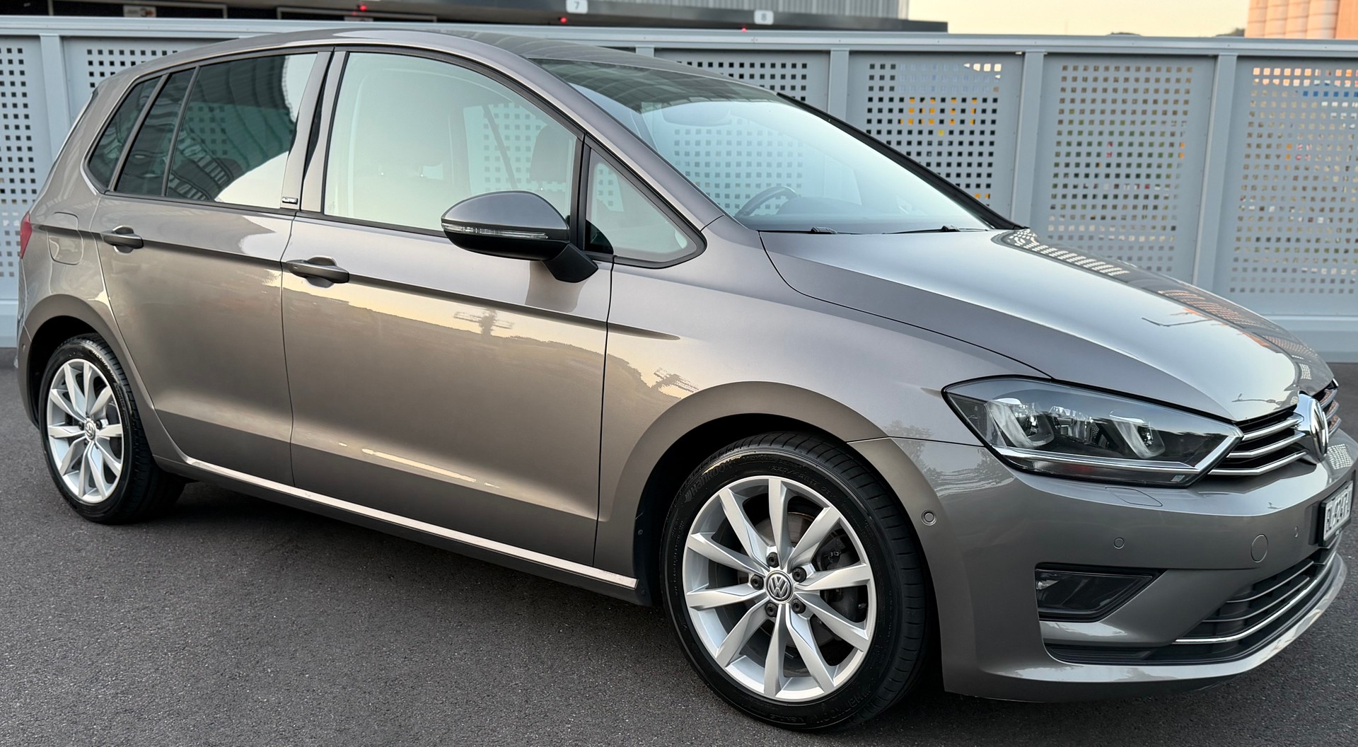 VW Golf Sportsvan 1.4 TSI Allstar DSG-image-1