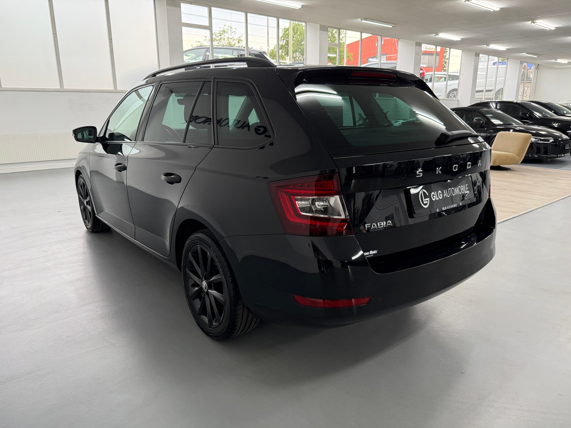 SKODA Fabia Combi 1.0 TSI Style DSG-image-5