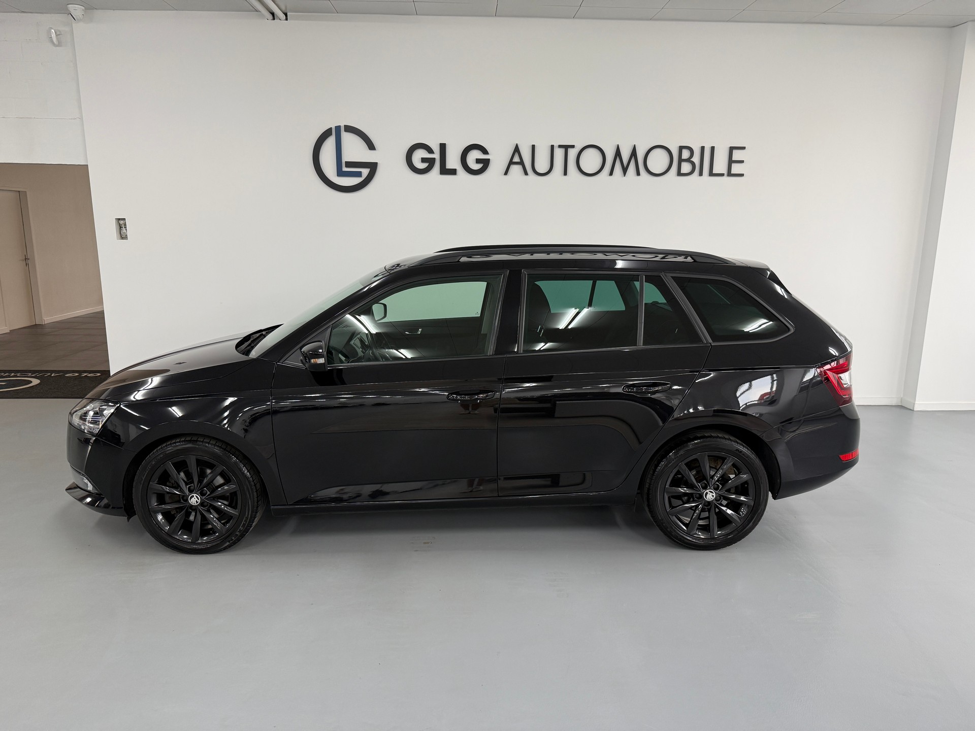 SKODA Fabia Combi 1.0 TSI Style DSG-image-1