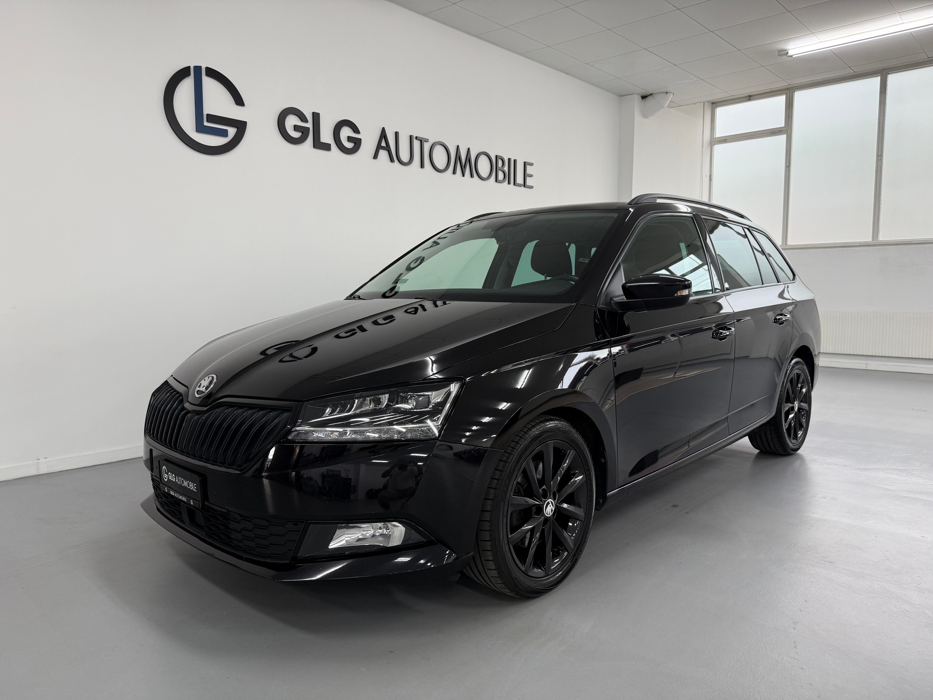 SKODA Fabia Combi 1.0 TSI Style DSG-image-0