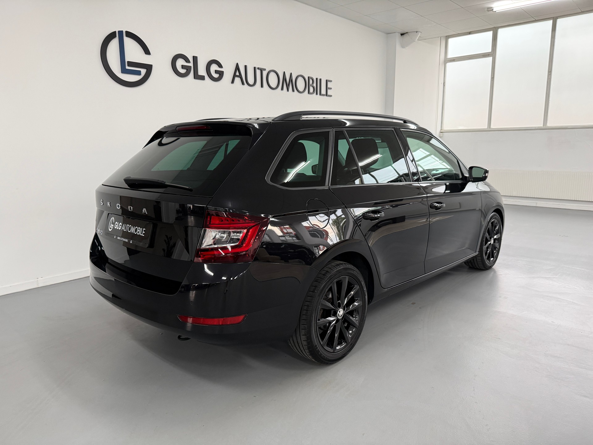 SKODA Fabia Combi 1.0 TSI Style DSG-image-3