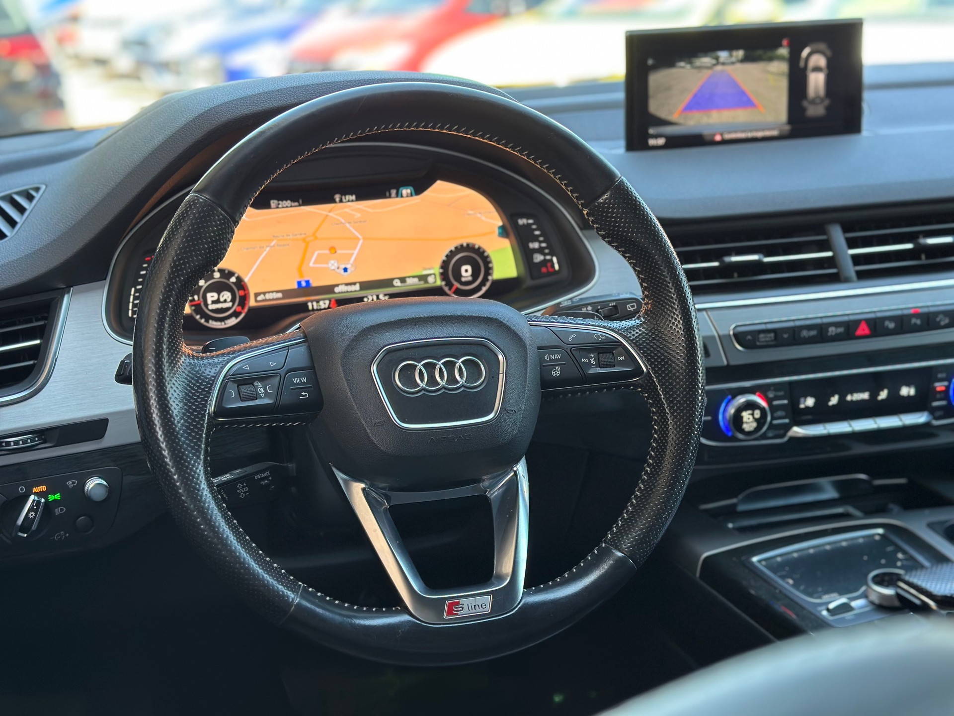 AUDI Q7 3.0 TDI quattro tiptronic-image-15