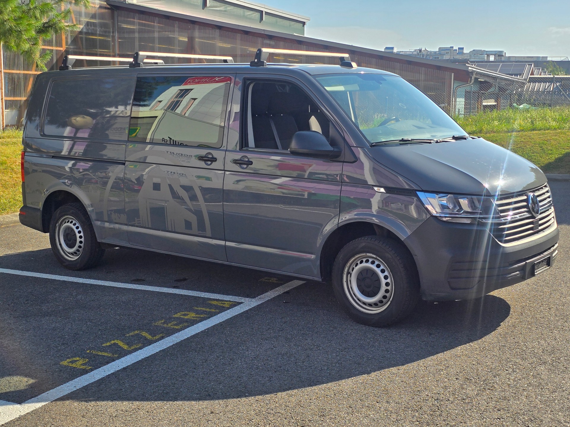 VW T6.1 2.0 TDI-image-2