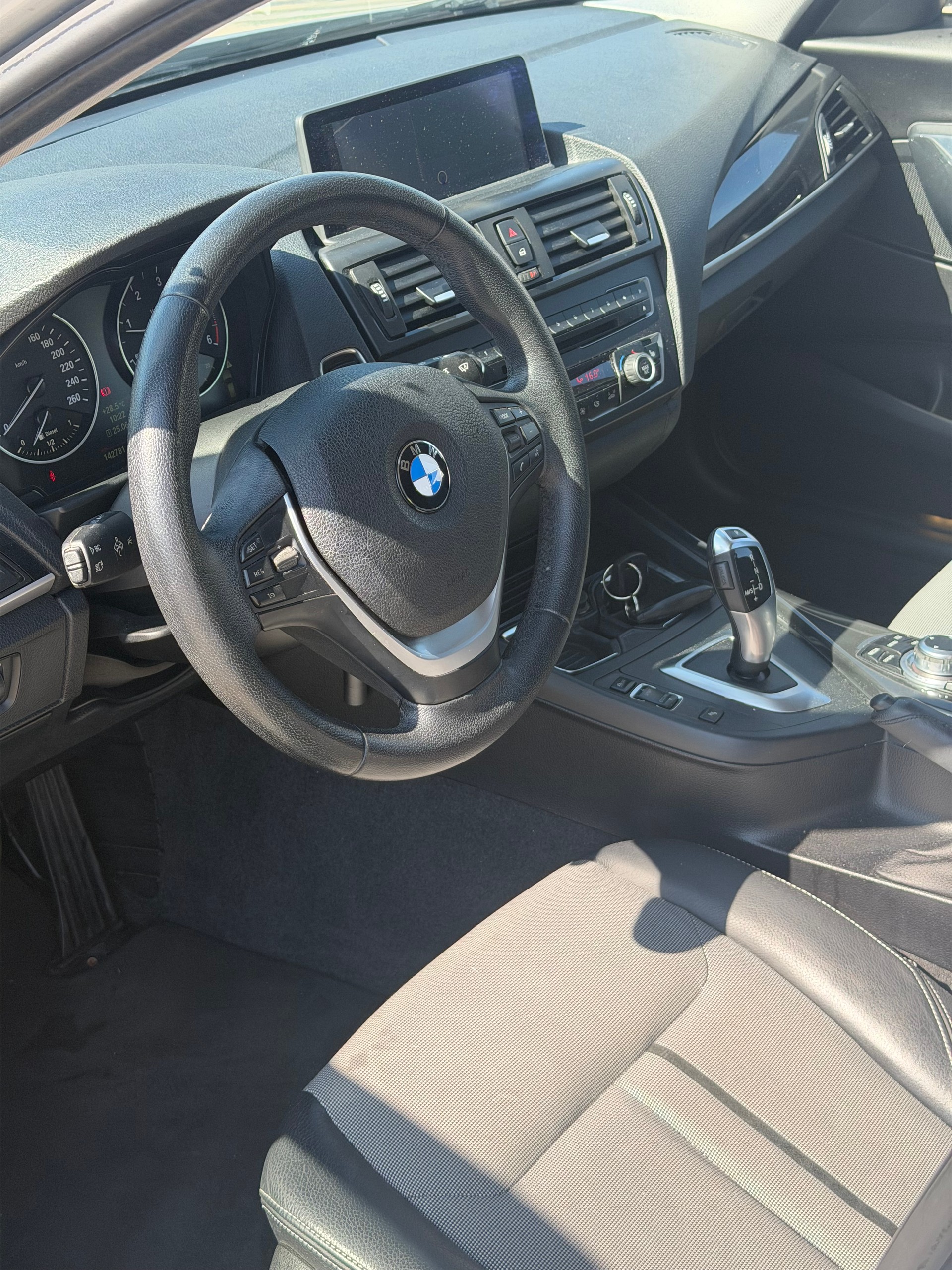 BMW 118d Sport Line Steptronic-image-10