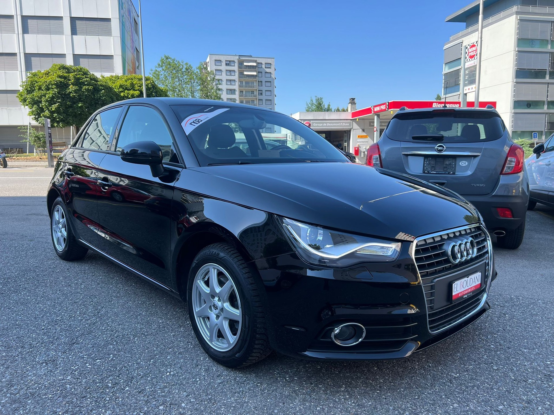 AUDI A1 Sportback 1.4 TFSI Attraction-image-2