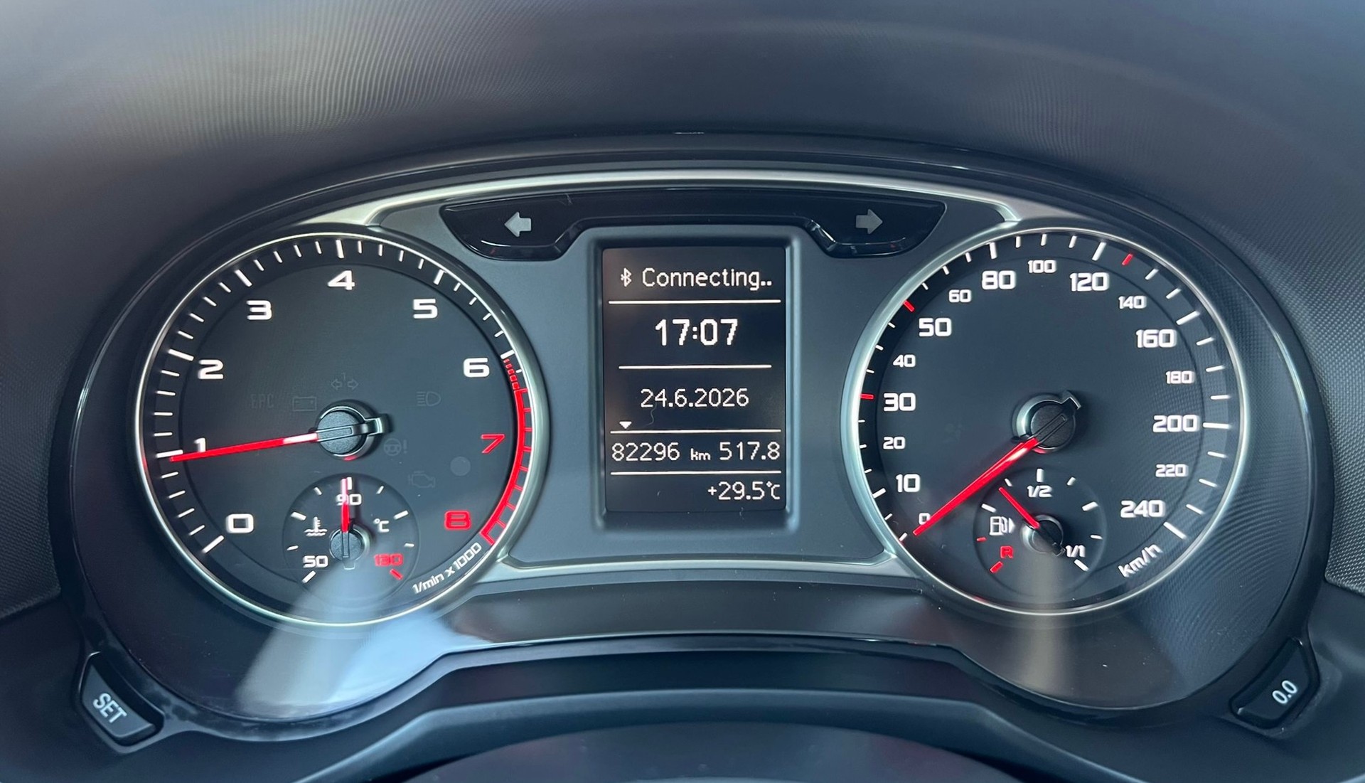AUDI A1 Sportback 1.4 TFSI Attraction-image-8