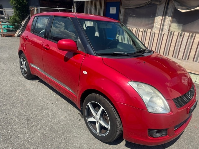 SUZUKI Swift 1.3i 16V GL Top Piz Sulai LE 4x4-image-0