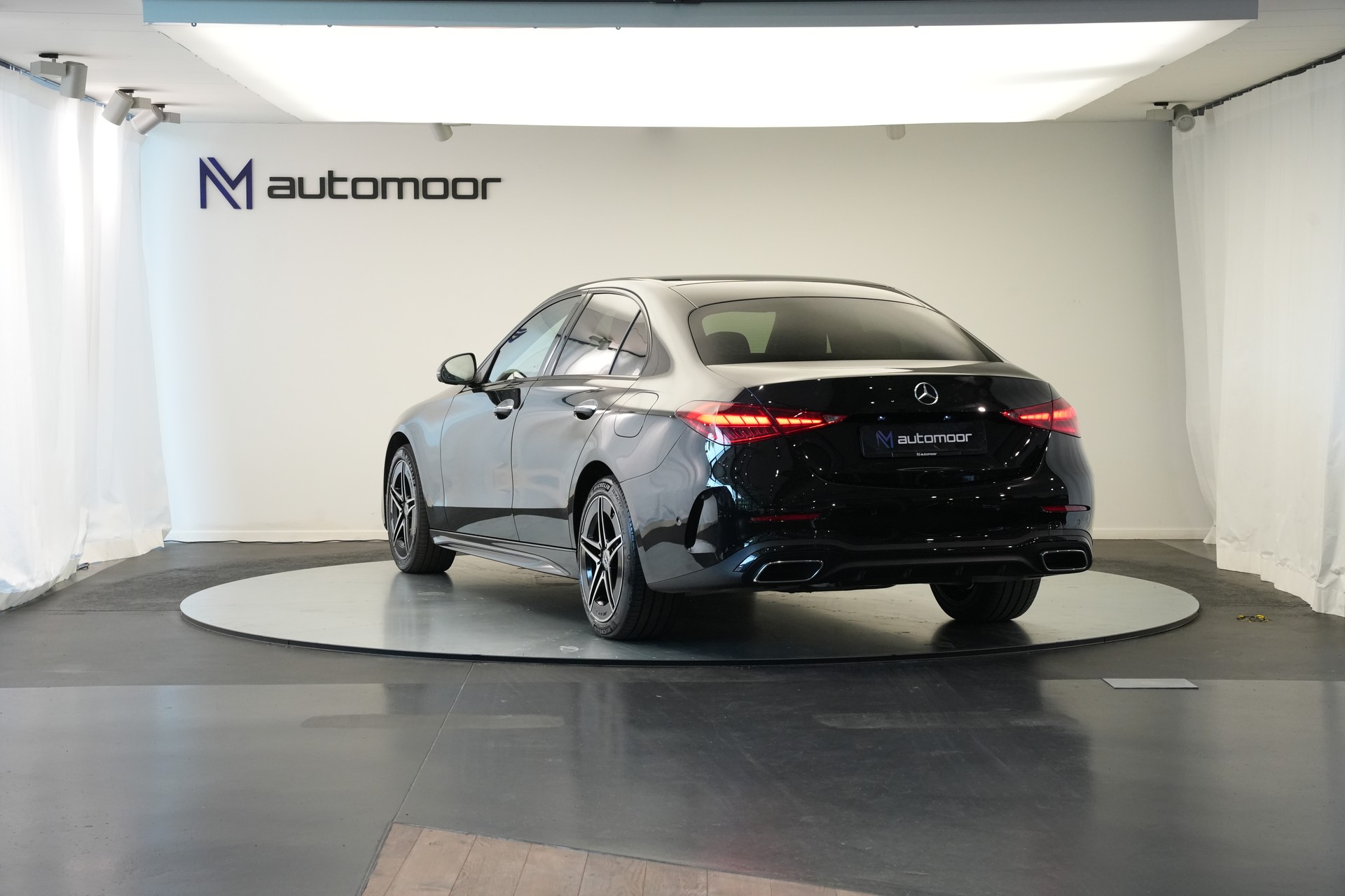 MERCEDES-BENZ C 300e 4Matic AMG Line *CH-Fahrzeug*-image-6