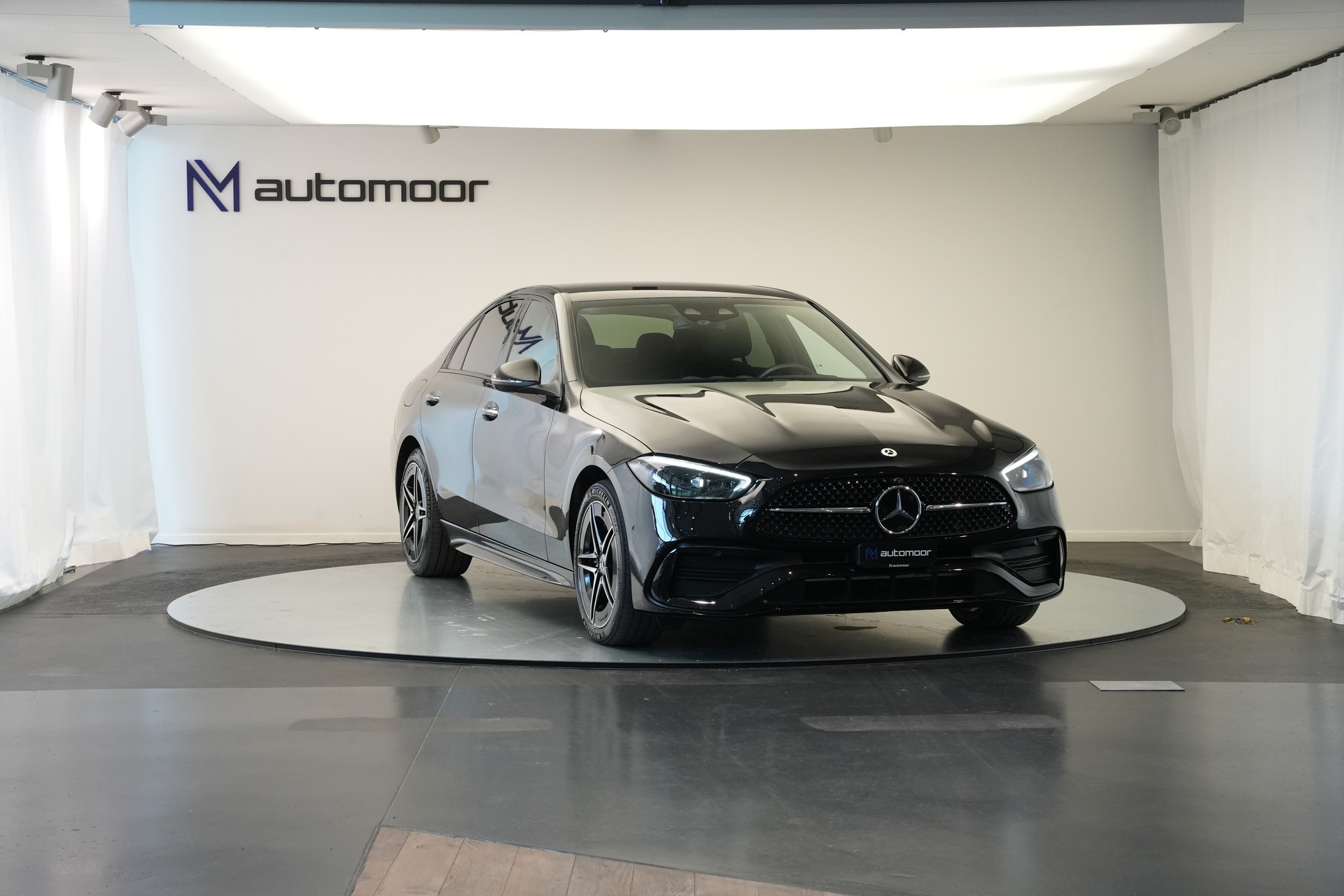 MERCEDES-BENZ C 300e 4Matic AMG Line *CH-Fahrzeug*-showroom-element-2