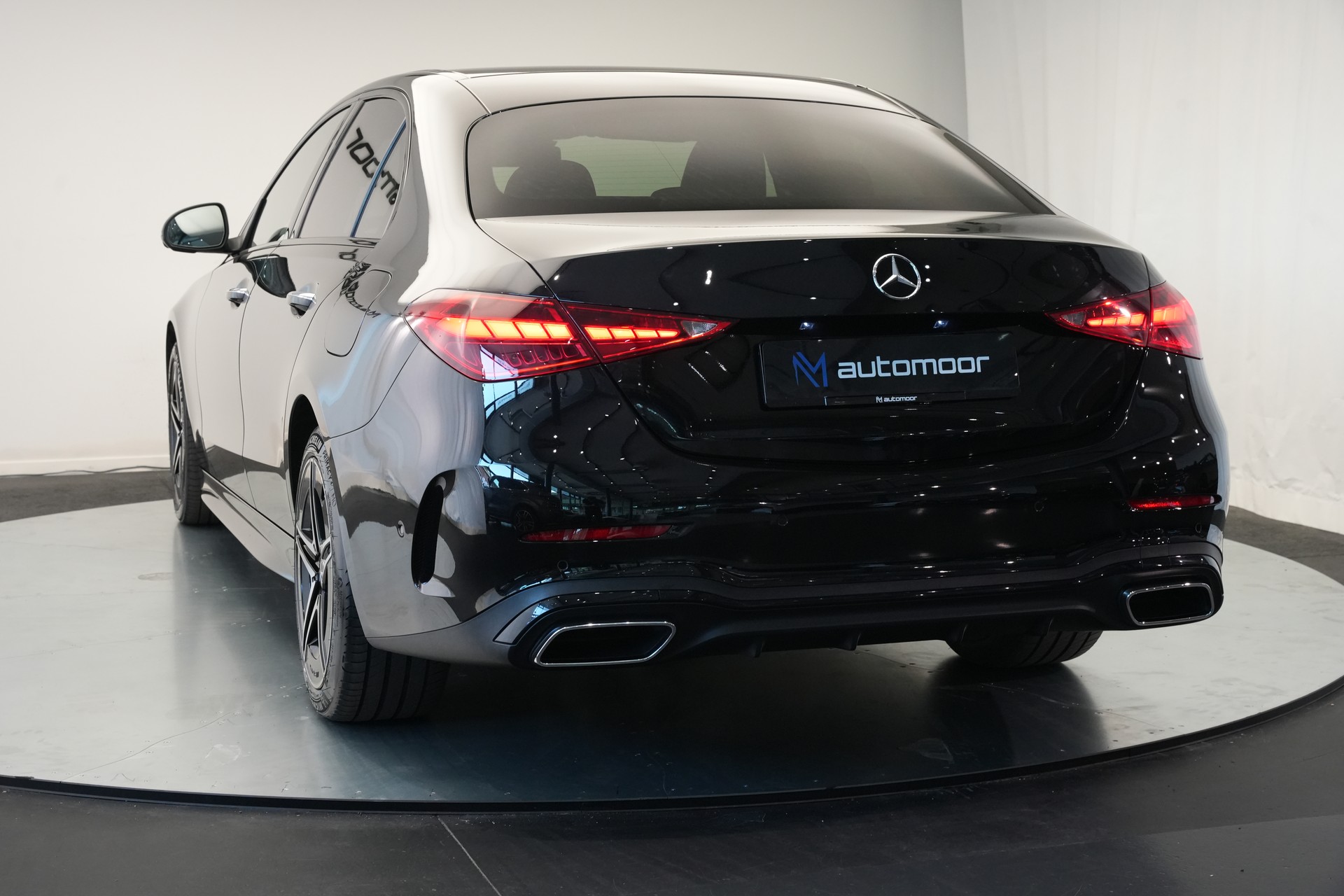 MERCEDES-BENZ C 300e 4Matic AMG Line *CH-Fahrzeug*-image-34