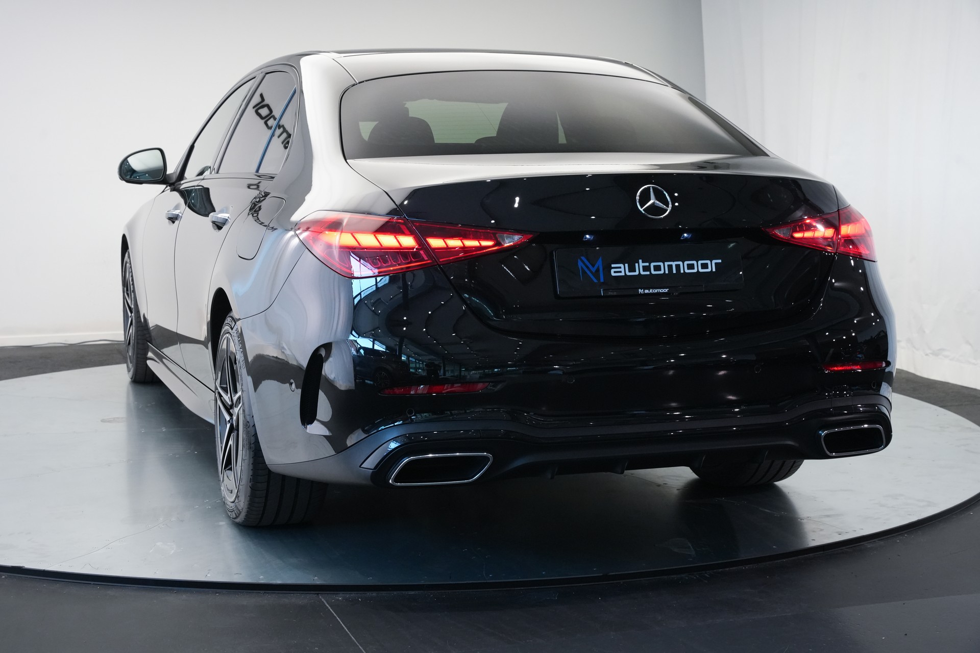 MERCEDES-BENZ C 300e 4Matic AMG Line *CH-Fahrzeug*-image-37