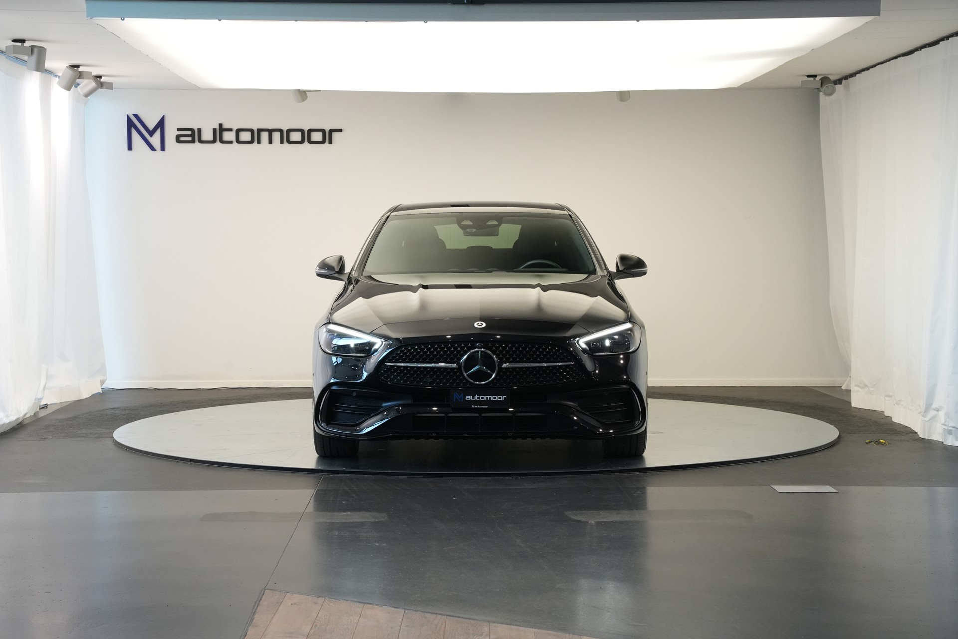 MERCEDES-BENZ C 300e 4Matic AMG Line *CH-Fahrzeug*-showroom-element-1