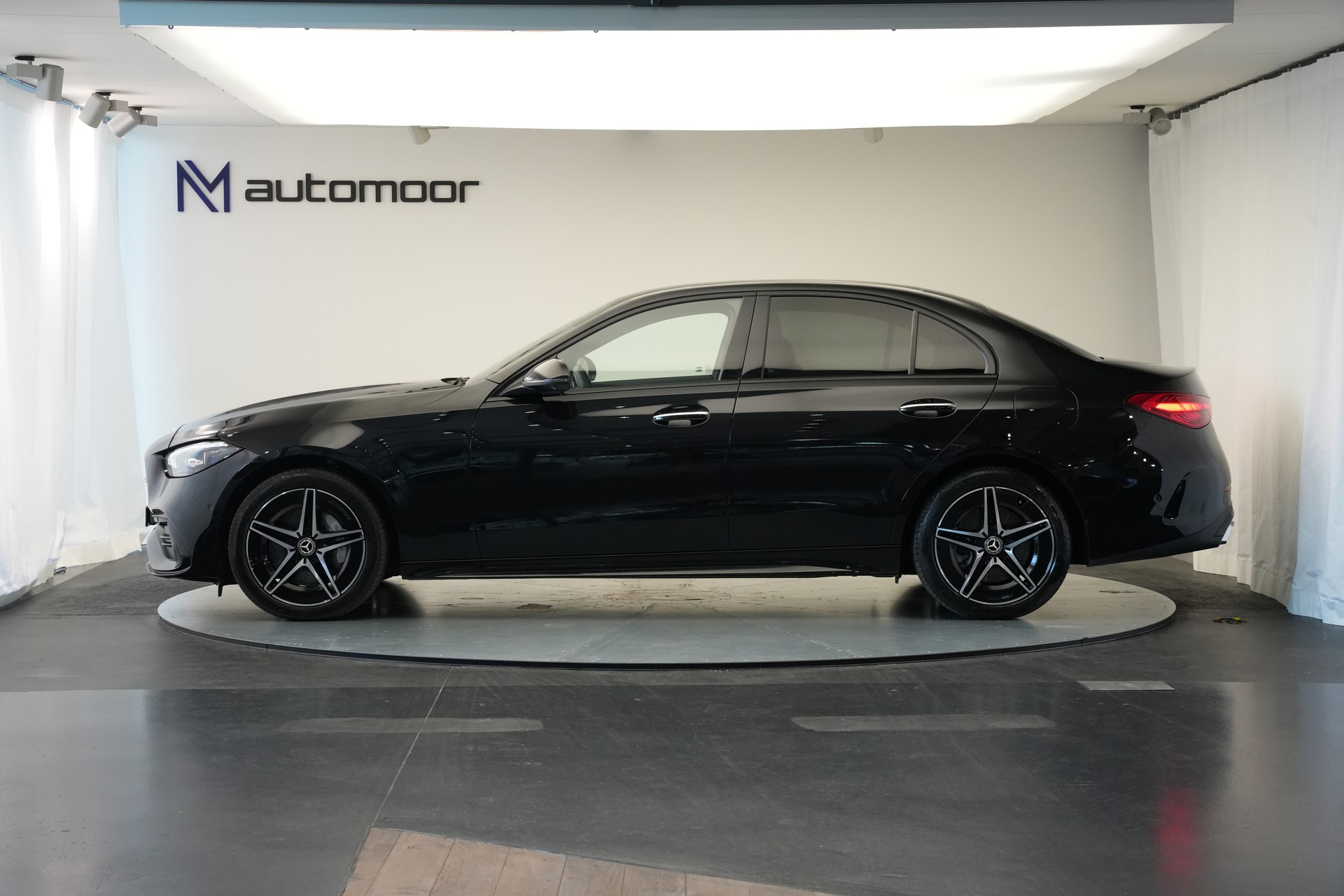 MERCEDES-BENZ C 300e 4Matic AMG Line *CH-Fahrzeug*-image-7
