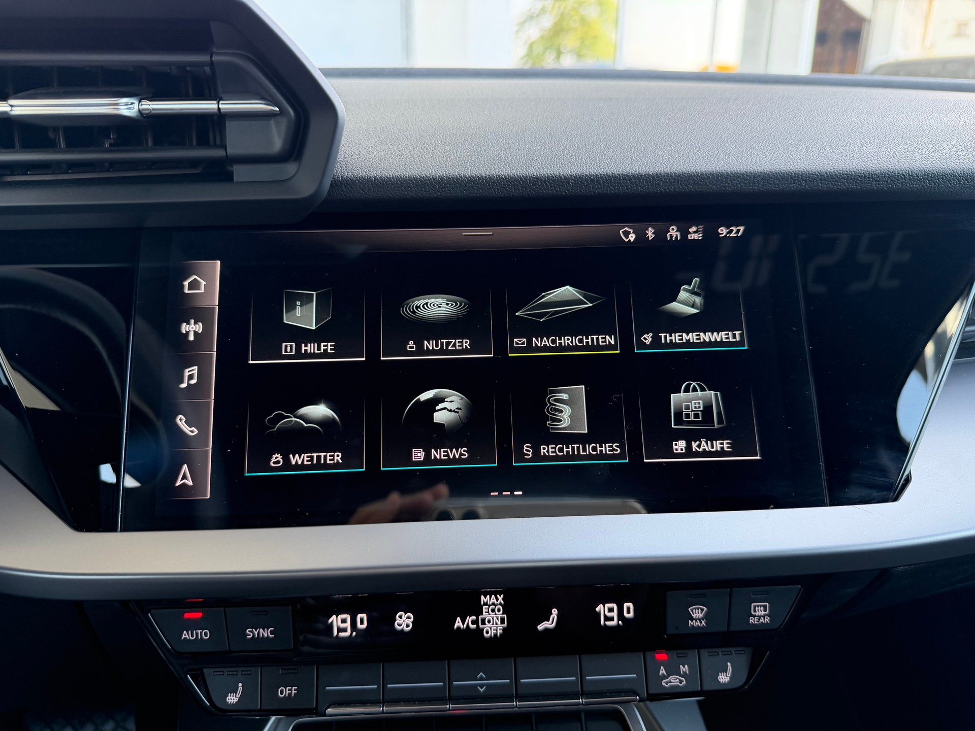 AUDI A3 Sportback 35 TFSI S line Attraction S-tronic-image-18