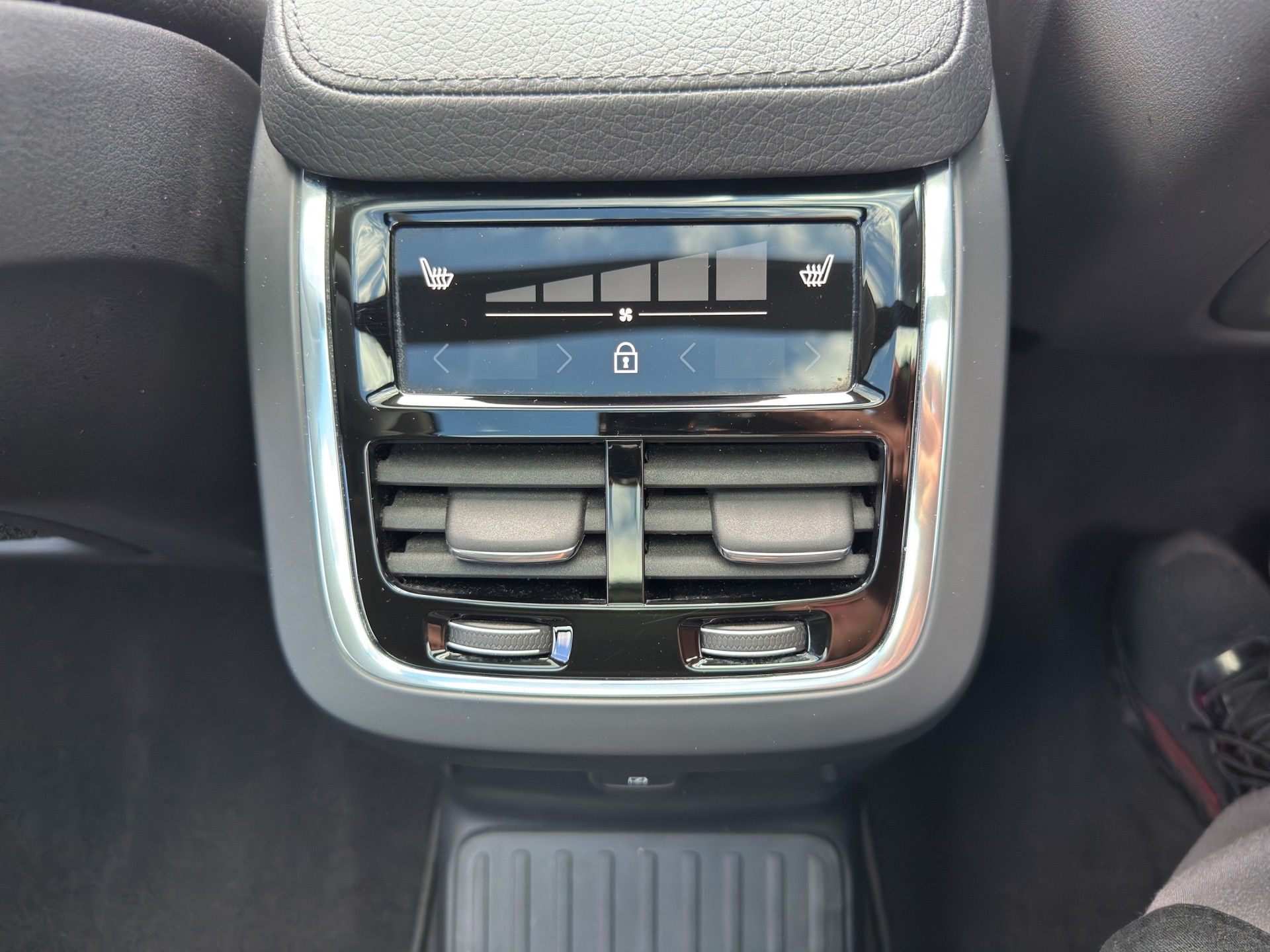 VOLVO XC90 2.0 T8 TE R-Design 7P. eAWD-image-17