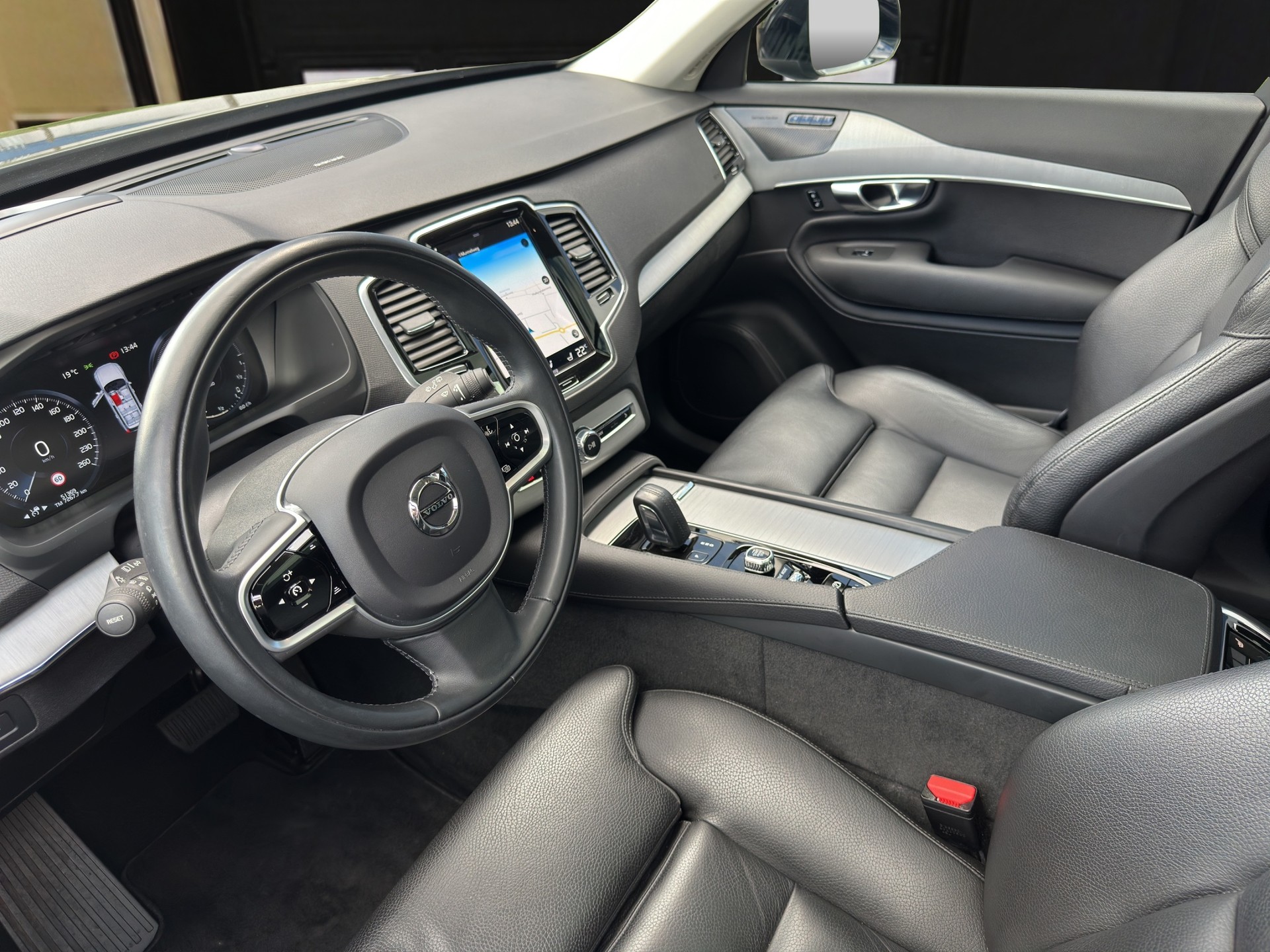 VOLVO XC90 2.0 T8 TE R-Design 7P. eAWD-image-8