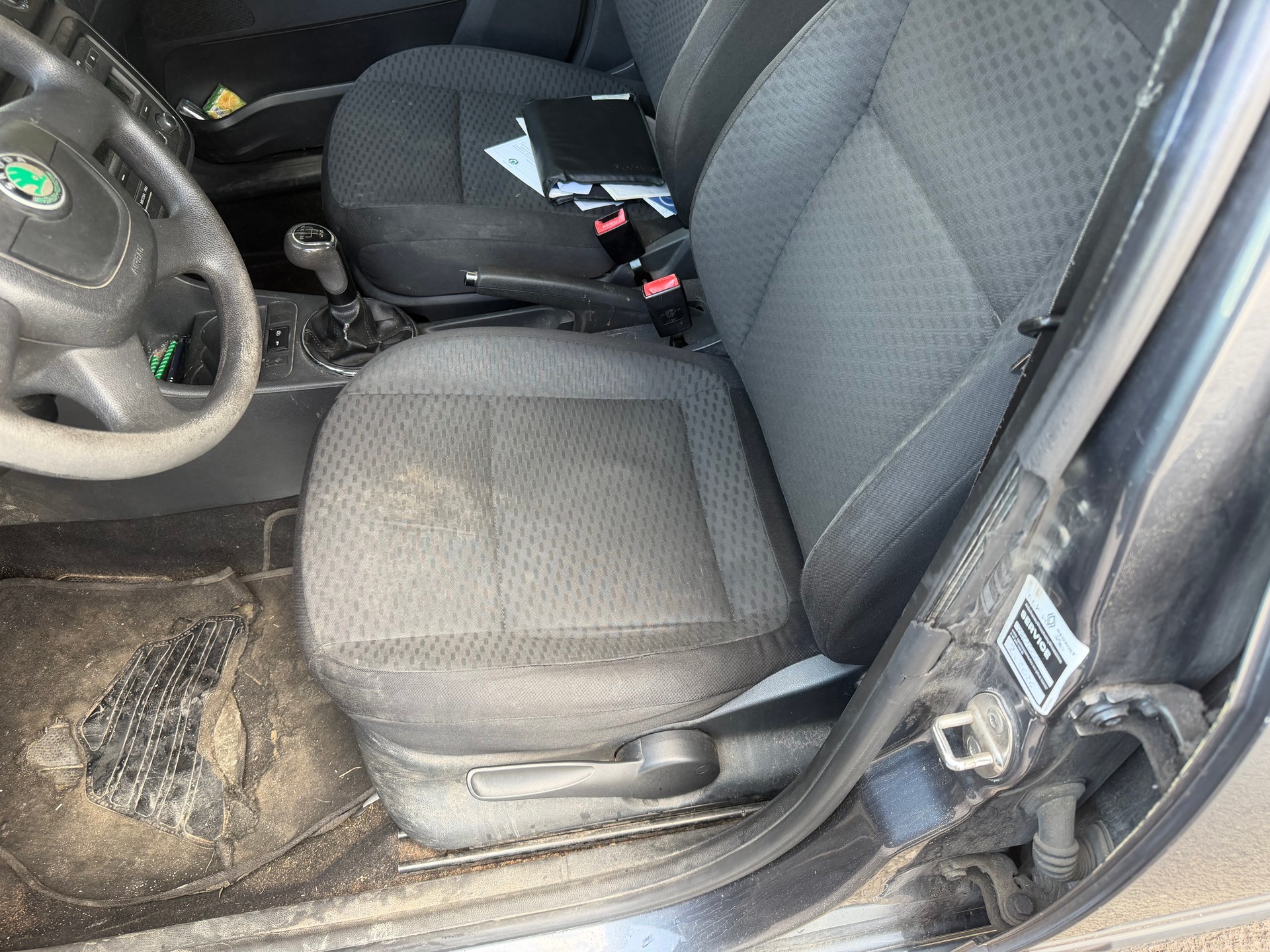 SKODA Fabia 1.6 TDI Ambiente-image-6