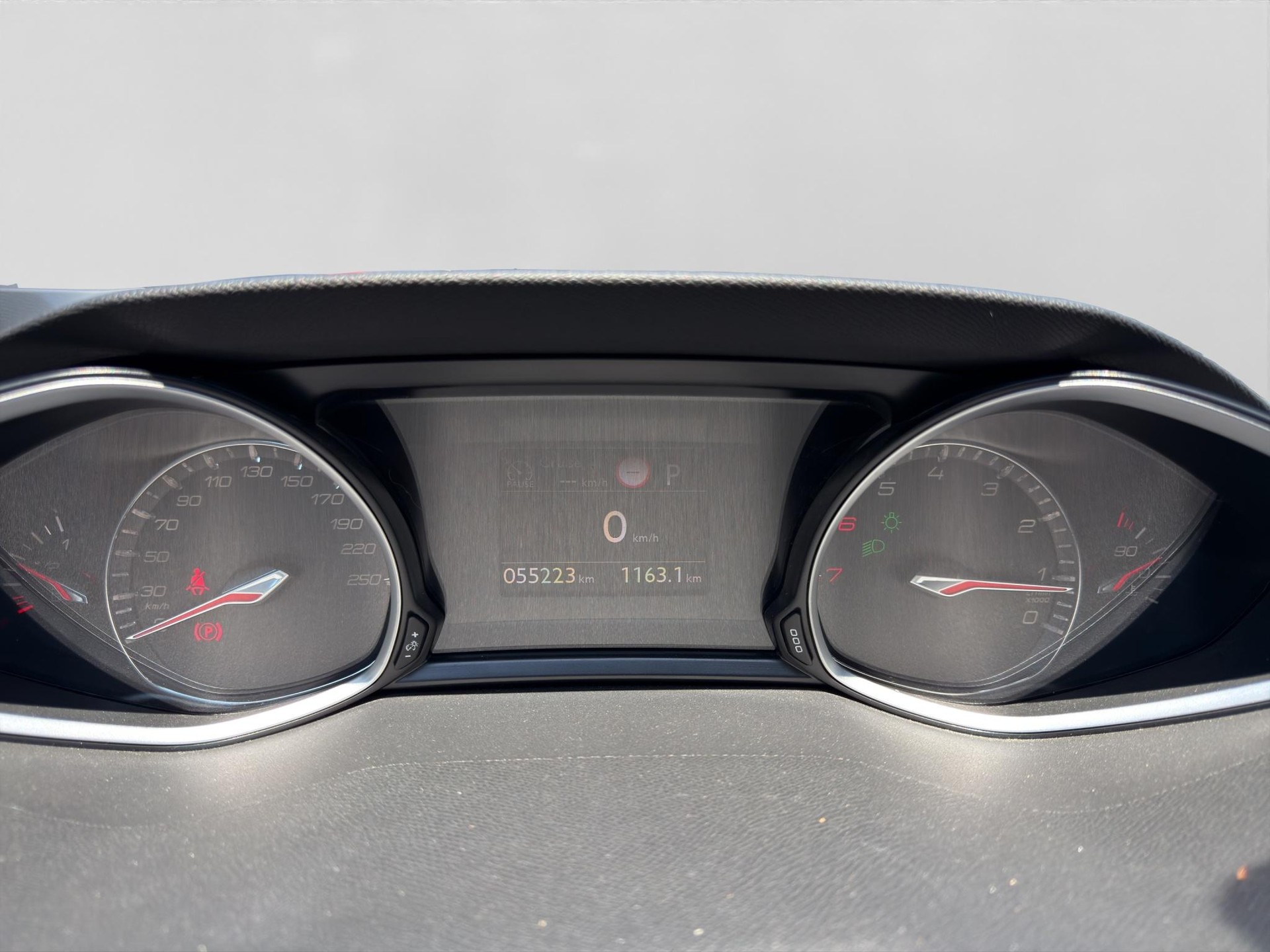 PEUGEOT 308 1.2 PureTech 130 Allure S/S-image-6