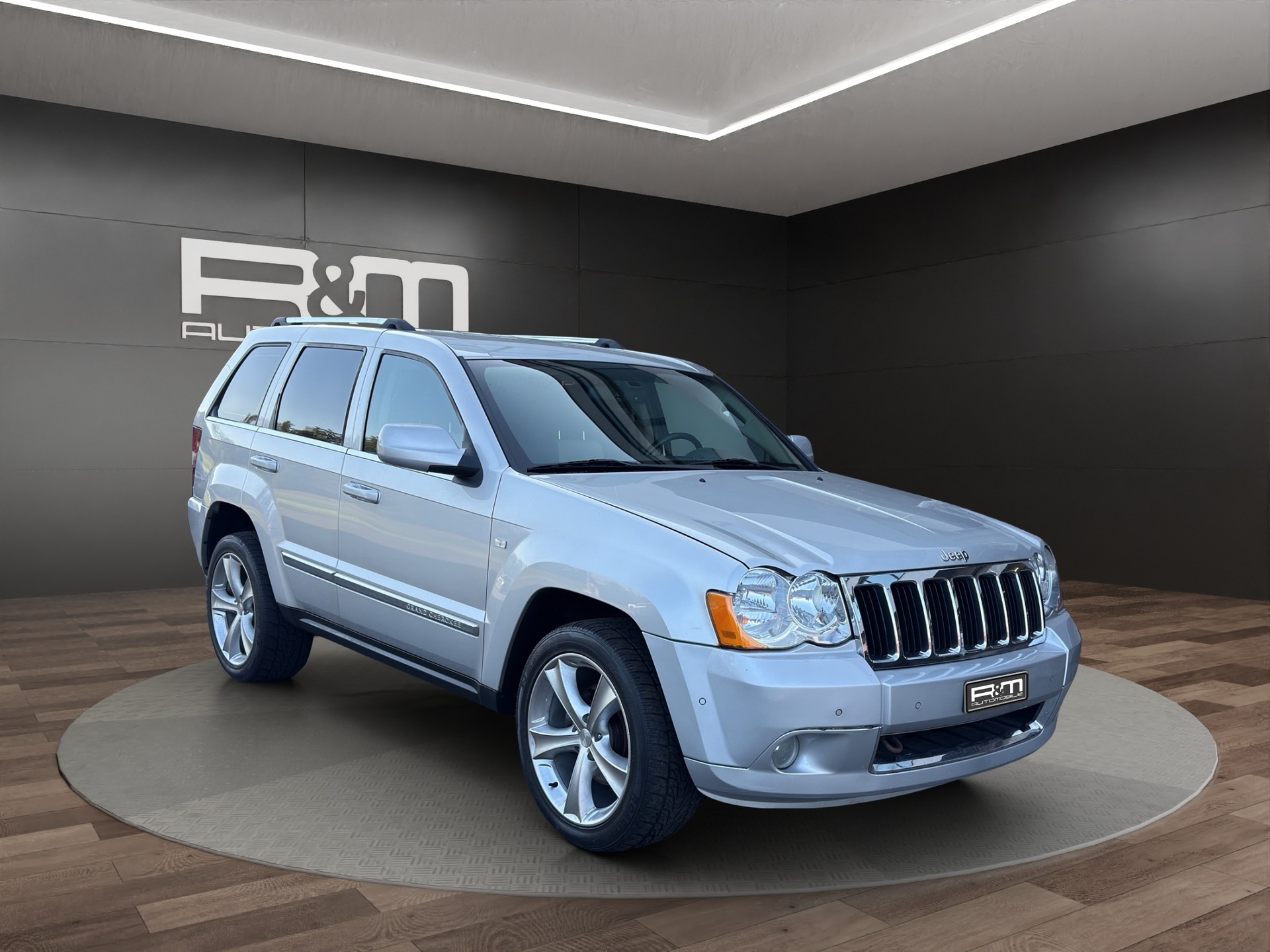 JEEP Grand Cherokee 3.0 CRD Laredo Automatic-image-0