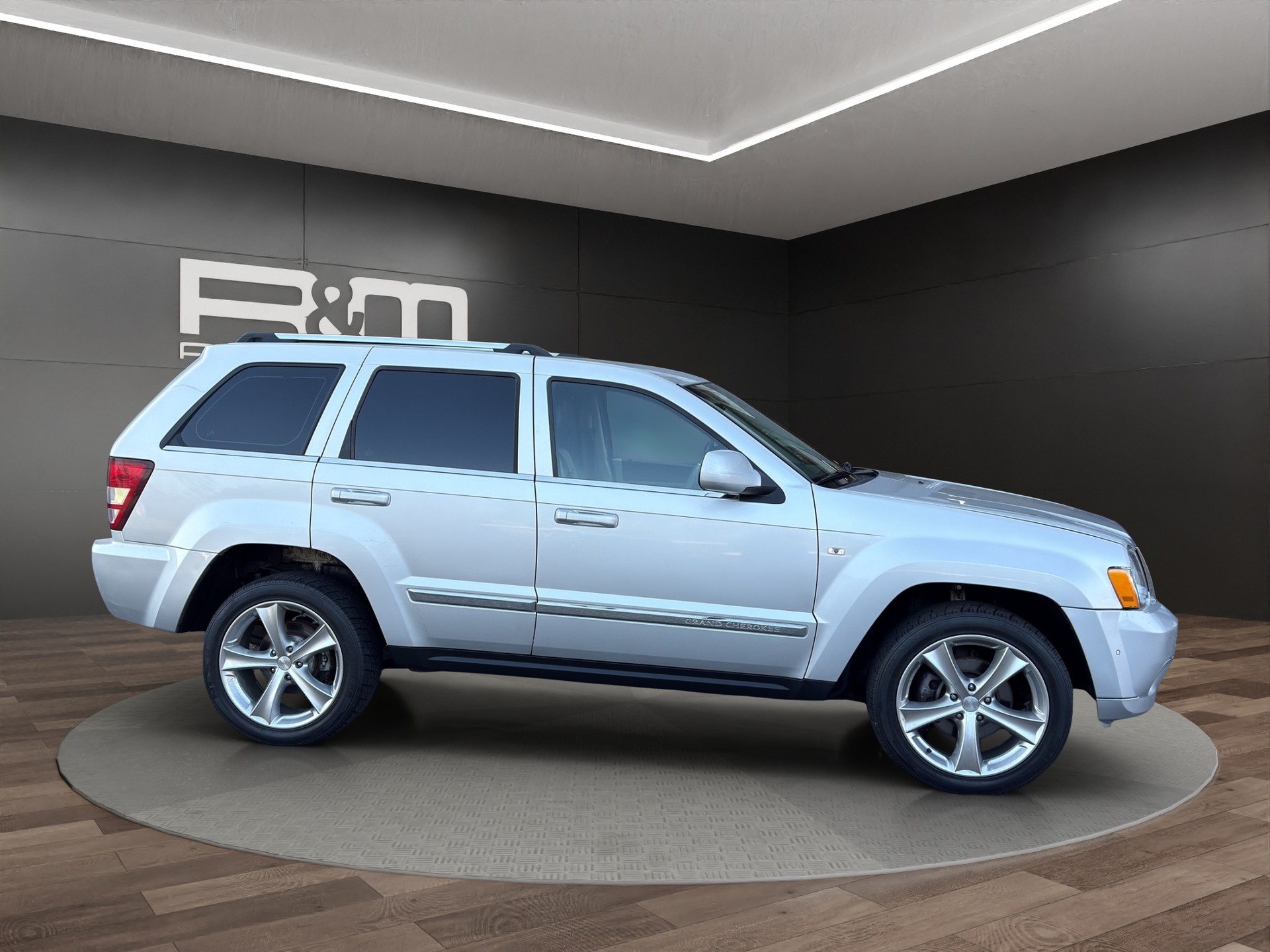 JEEP Grand Cherokee 3.0 CRD Laredo Automatic-image-6
