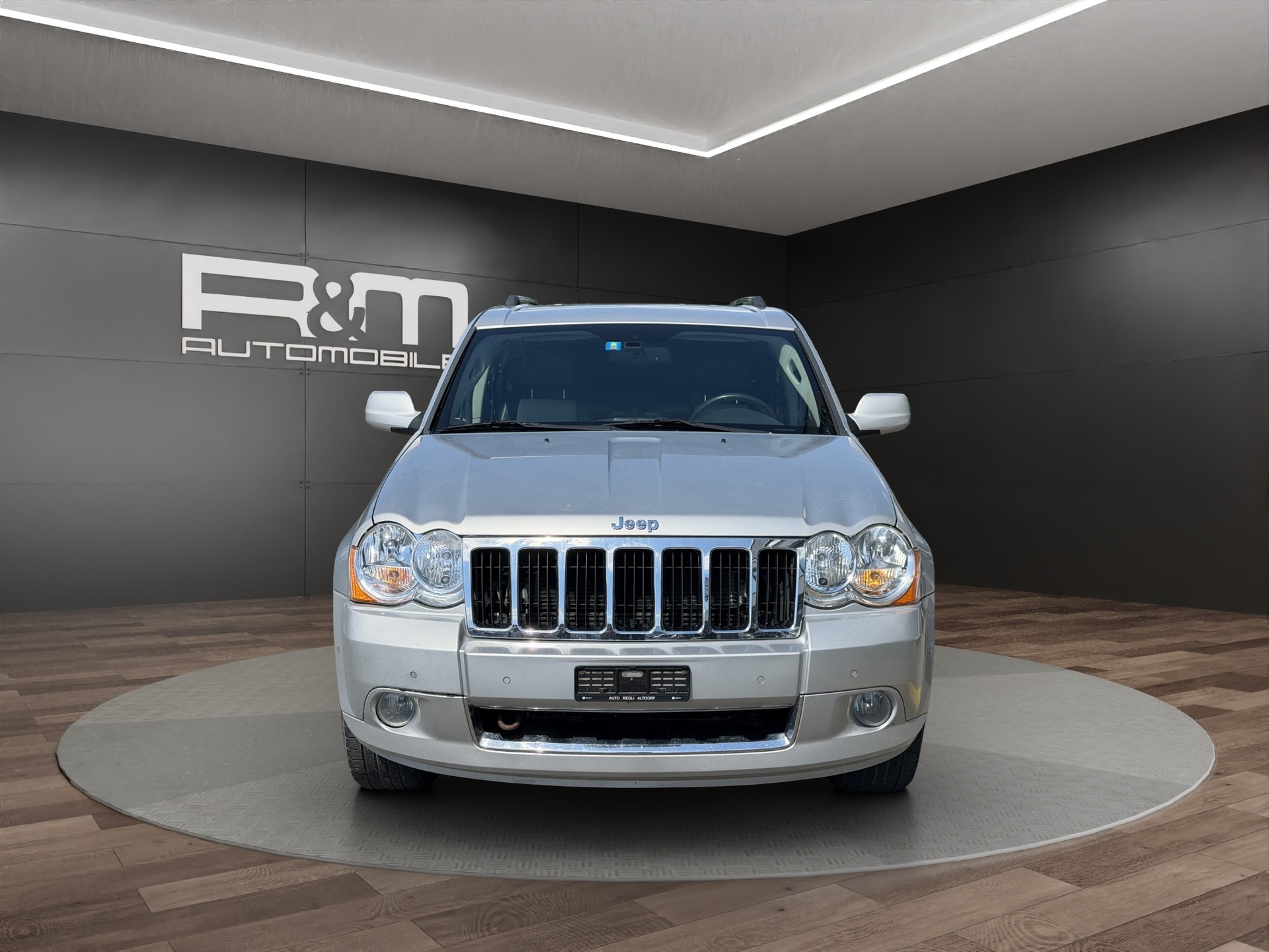 JEEP Grand Cherokee 3.0 CRD Laredo Automatic-image-1