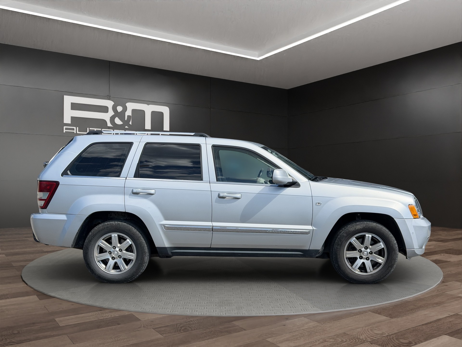 JEEP Grand Cherokee 3.0 CRD Laredo Automatic-image-2