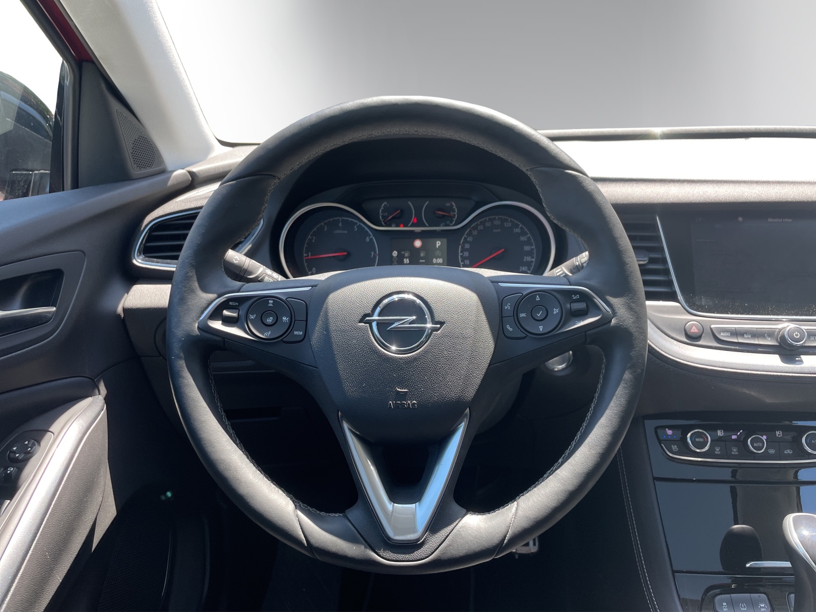 OPEL Grandland X 1.6 TP Excellence Automatik-image-12