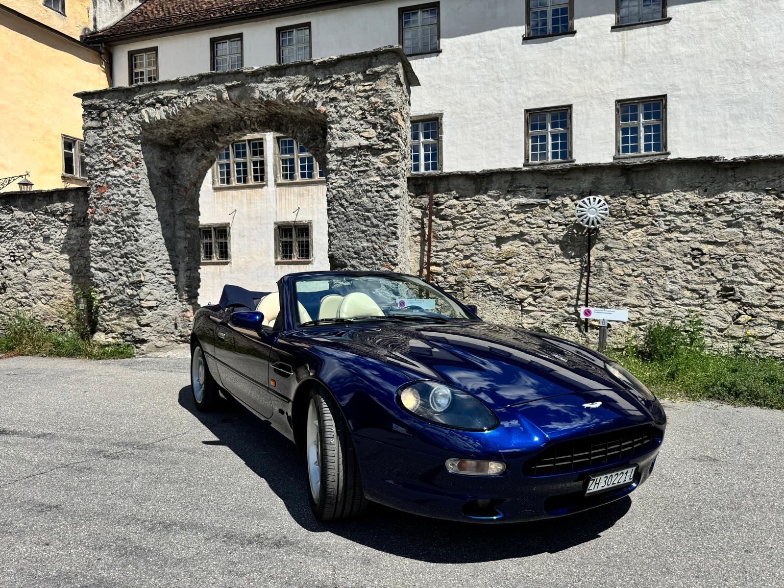 ASTON MARTIN DB7 Volante-image-2