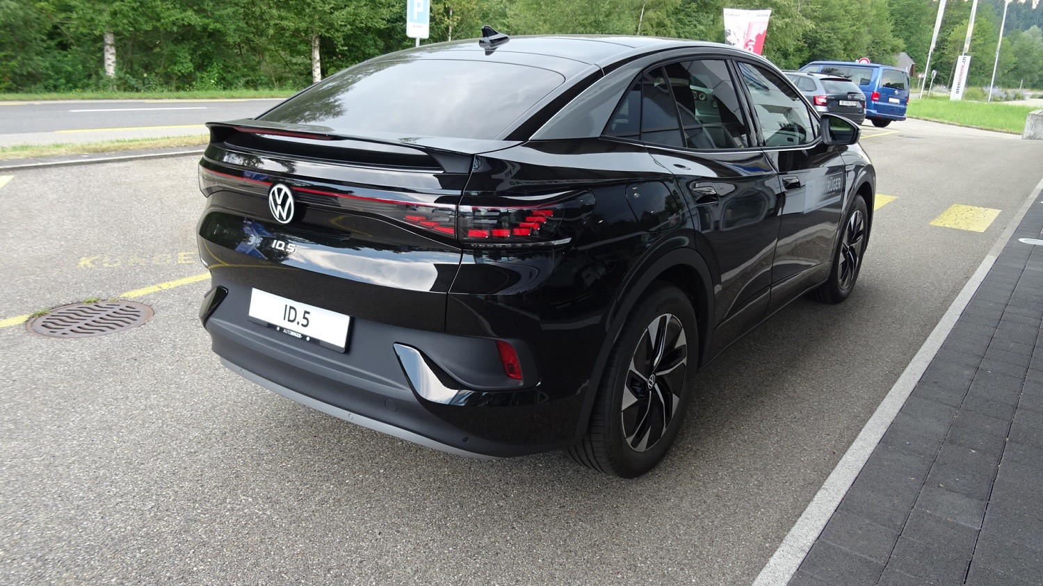 VW ID.5 Pro Performance 77 kWh-image-2
