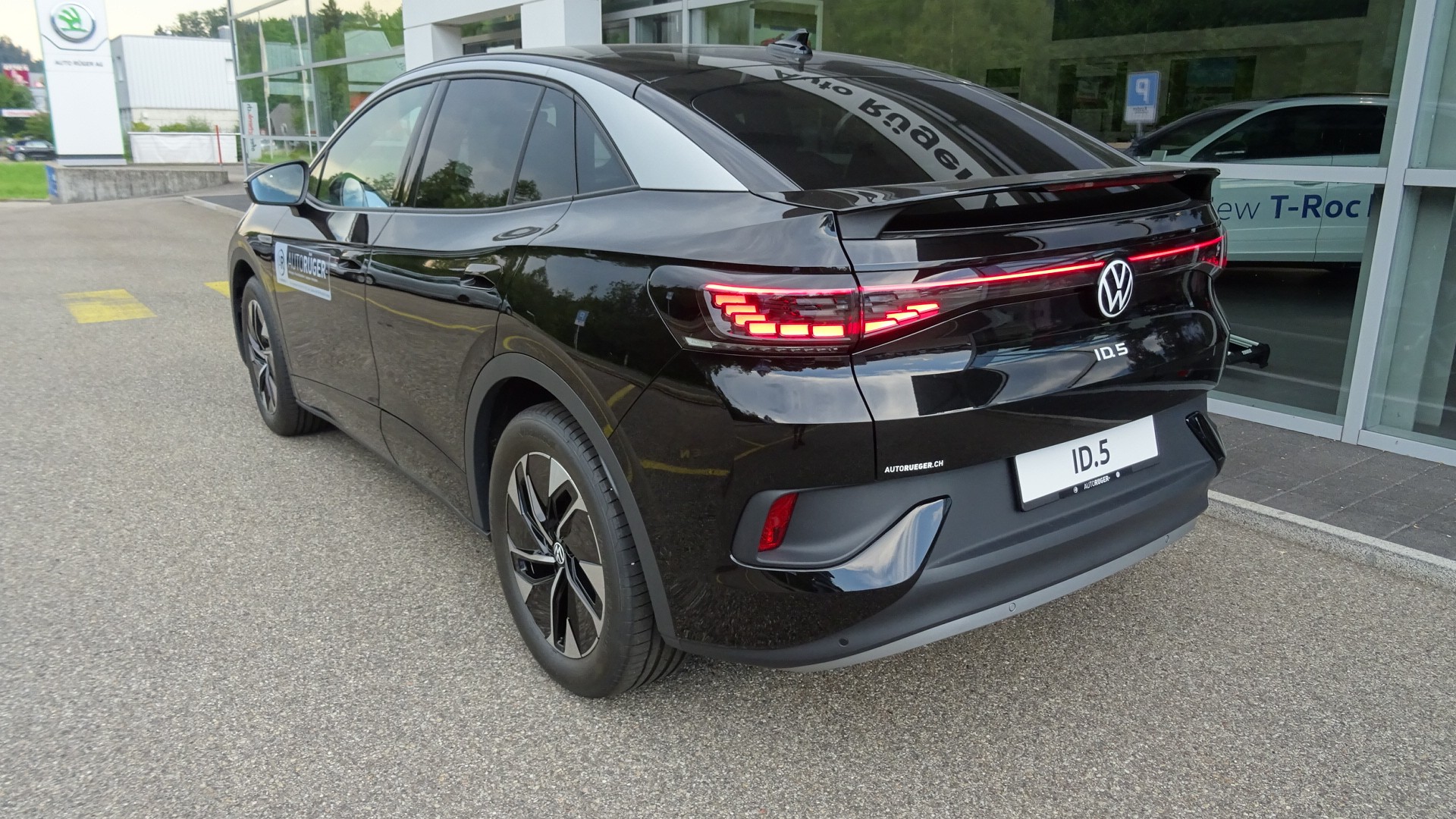VW ID.5 Pro Performance 77 kWh-image-3