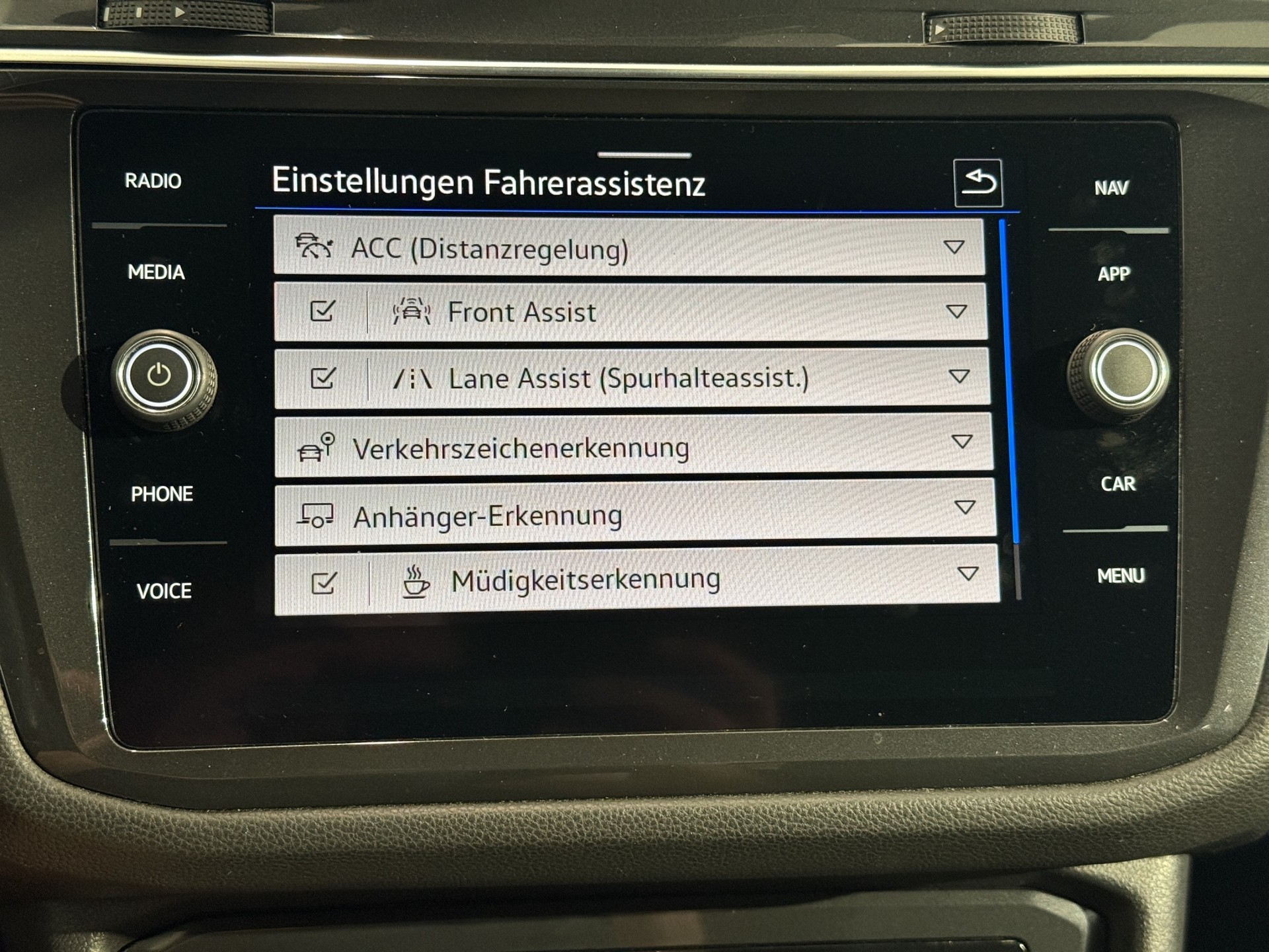 VW Tiguan Allspace 2.0TSI R-Line 4Motion DSG-image-25